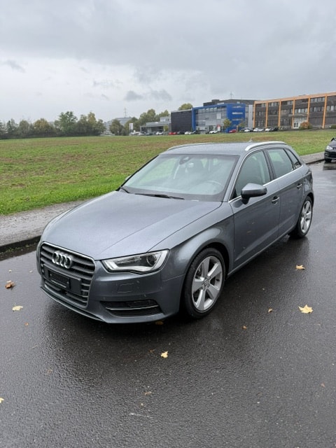 AUDI A3 Sportback 1.4 TFSI Attraction S-tronic-image-0