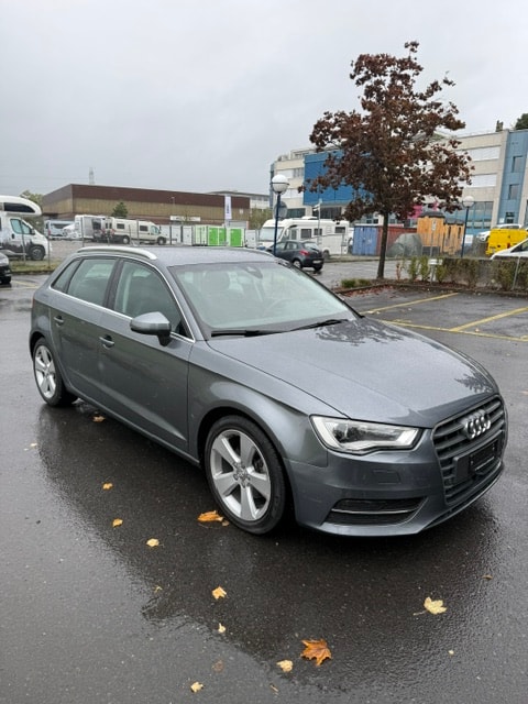 AUDI A3 Sportback 1.4 TFSI Attraction S-tronic-image-1