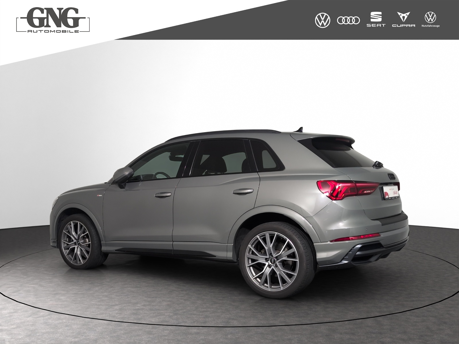 AUDI Q3 40 TDI S line quattro S-tronic-image-1