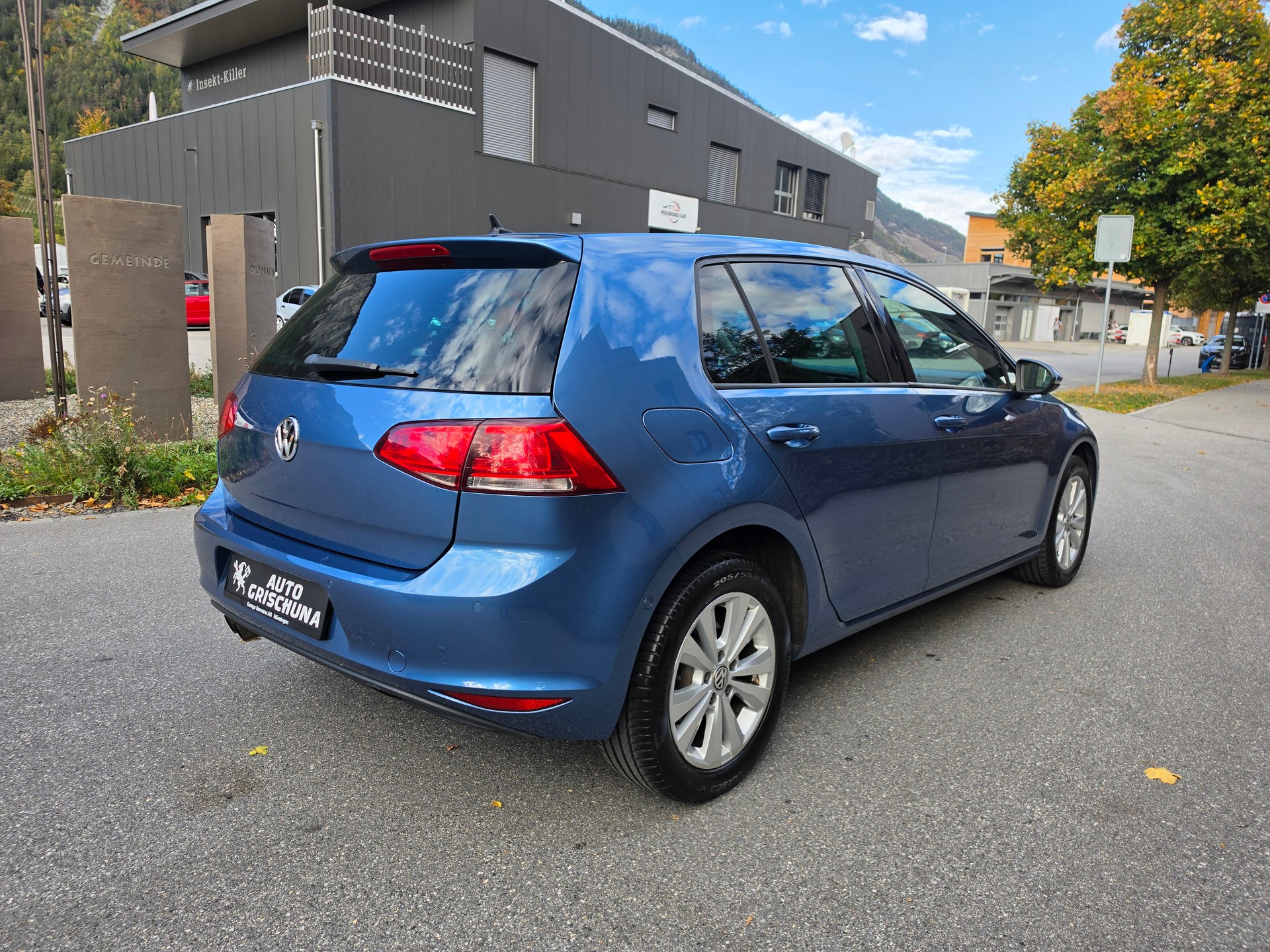 VW Golf 2.0 TDI Highline 4Motion-image-4