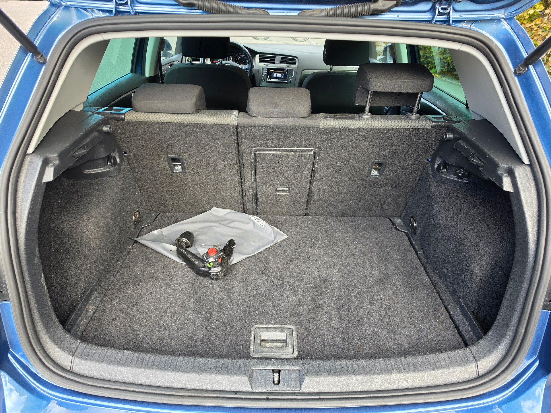 VW Golf 2.0 TDI Highline 4Motion-image-10