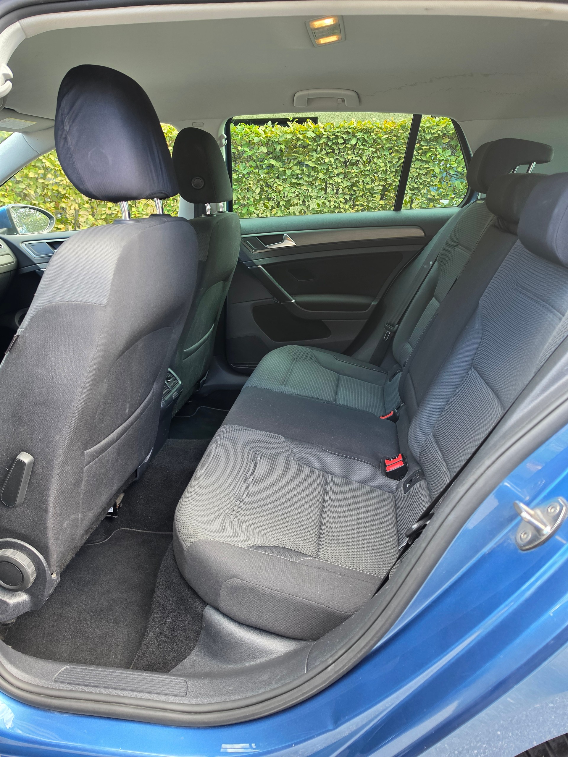 VW Golf 2.0 TDI Highline 4Motion-image-9