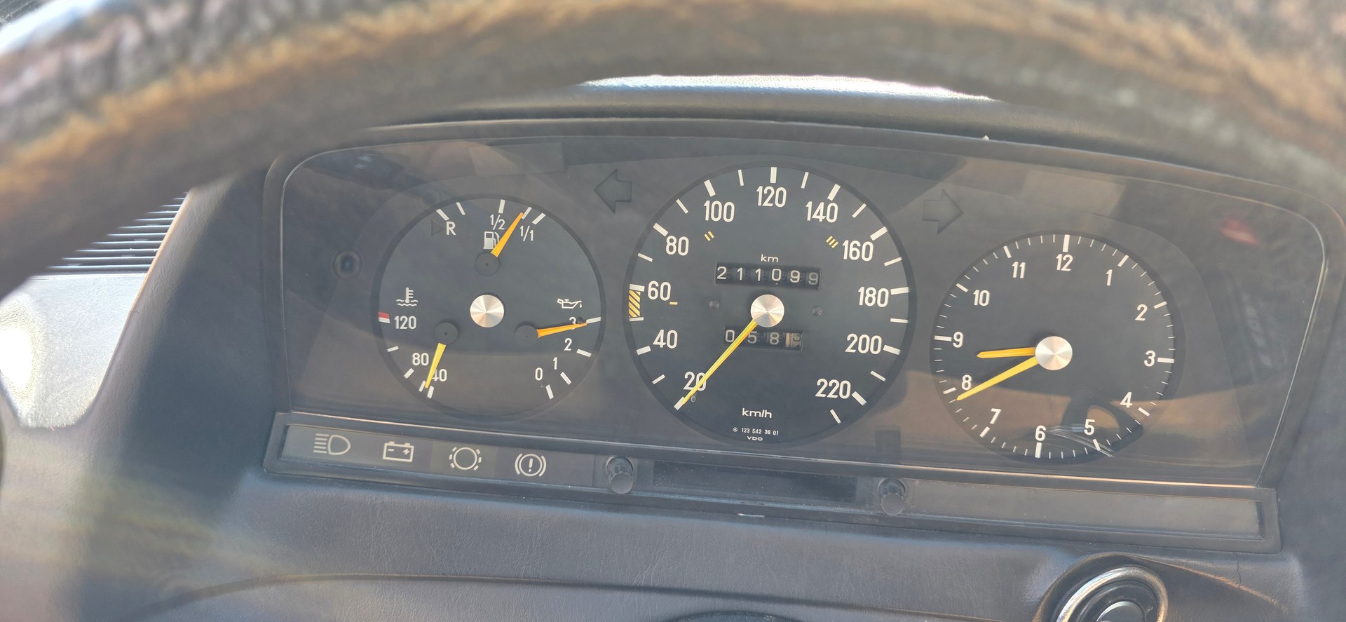 MERCEDES-BENZ 280 CE Automatic-image-7