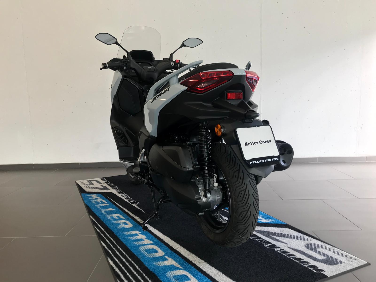 YAMAHA X-Max 300 Tech Max +-showroom-element-3