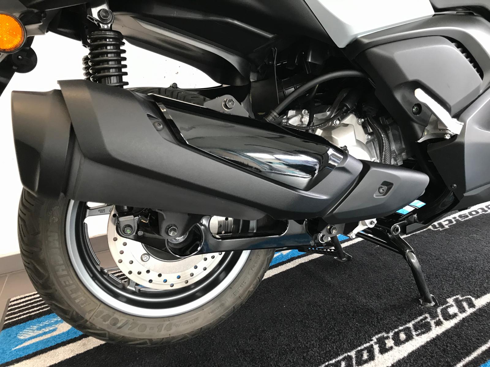YAMAHA X-Max 300 Tech Max +-image-13