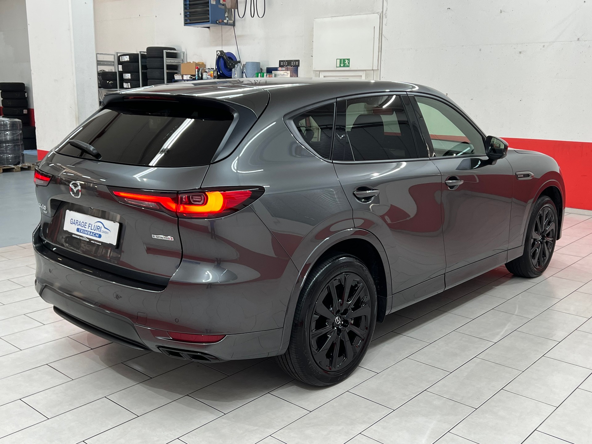 MAZDA CX-60 3.3L e-Skyactiv D 254 MHEV AWD Homura Plus-image-4