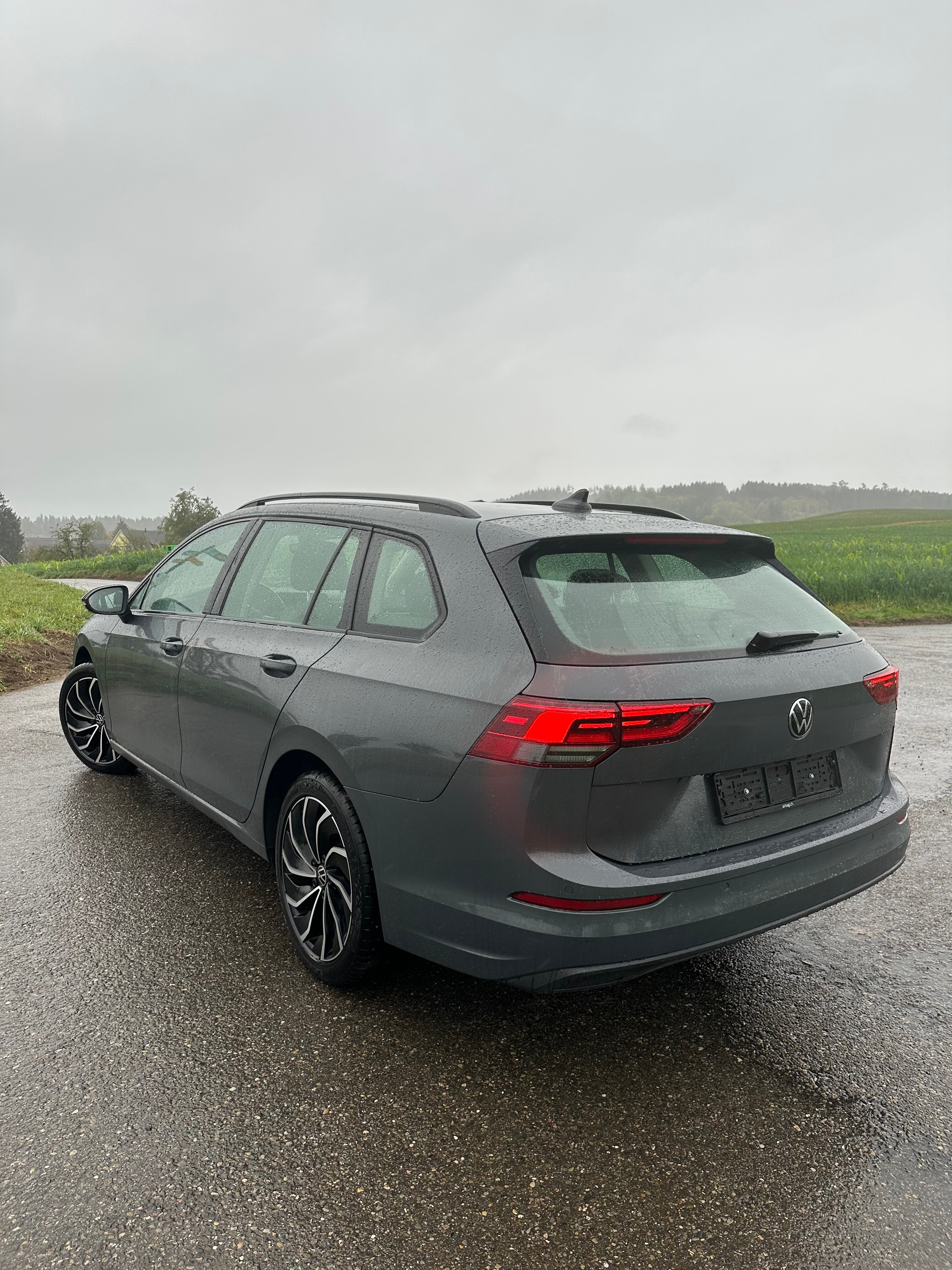 VW 2.0 TDI Life DSG-image-1