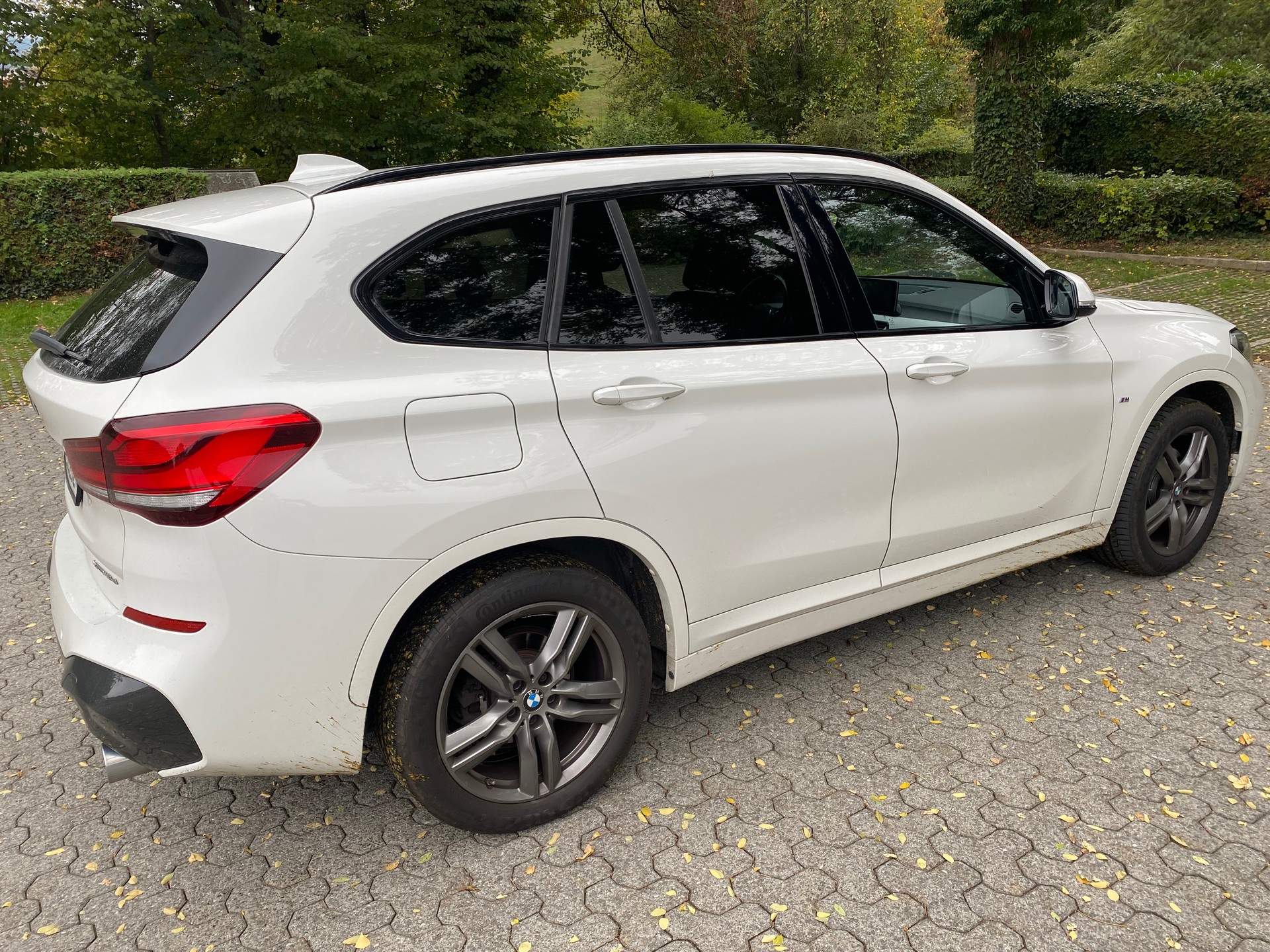 BMW 18d xDrive-image-1