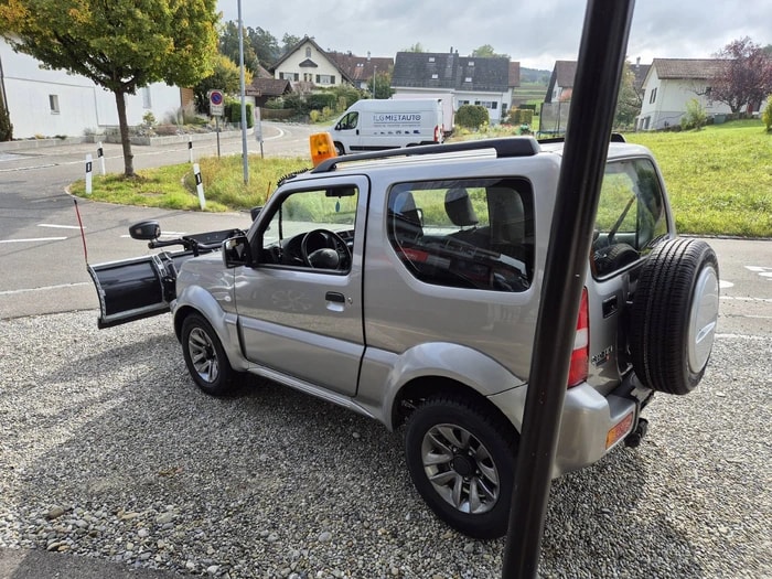 SUZUKI Jimny 1.3 16V Winterdienstfahrzeug Compact Top Automatic-image-9