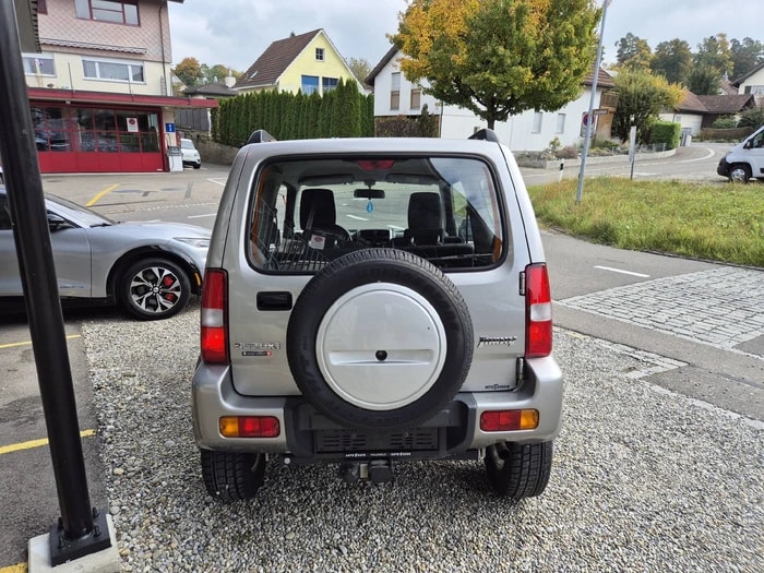 SUZUKI Jimny 1.3 16V Winterdienstfahrzeug Compact Top Automatic-image-1