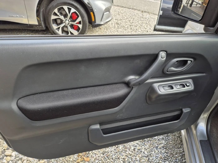 SUZUKI Jimny 1.3 16V Winterdienstfahrzeug Compact Top Automatic-image-7