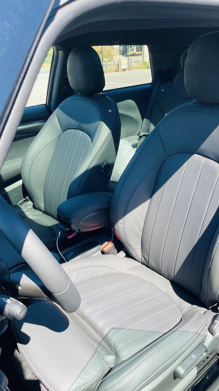MINI Cooper SE-image-3