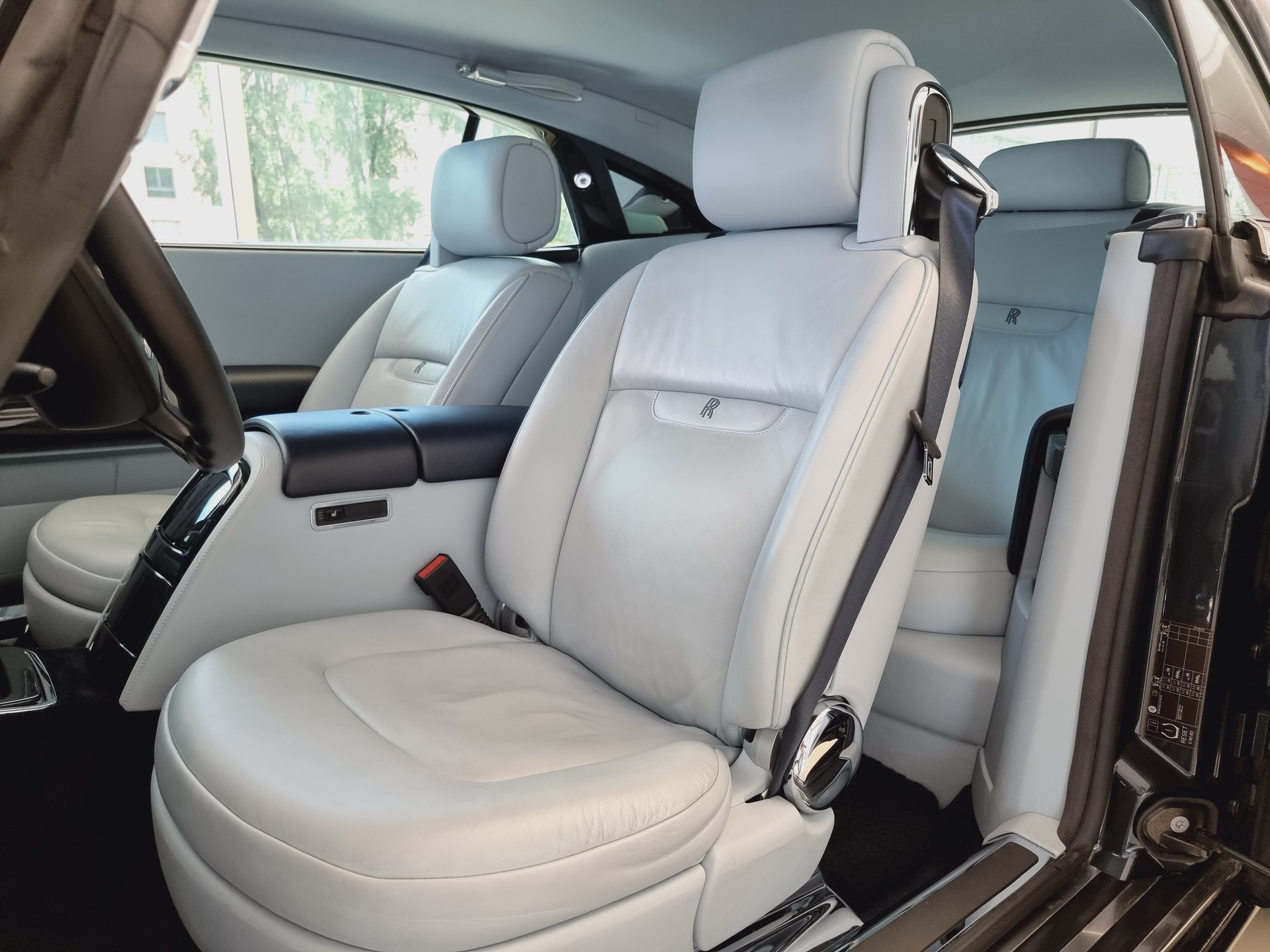 ROLLS-ROYCE Phantom 6.7 V12 Coupé-image-9