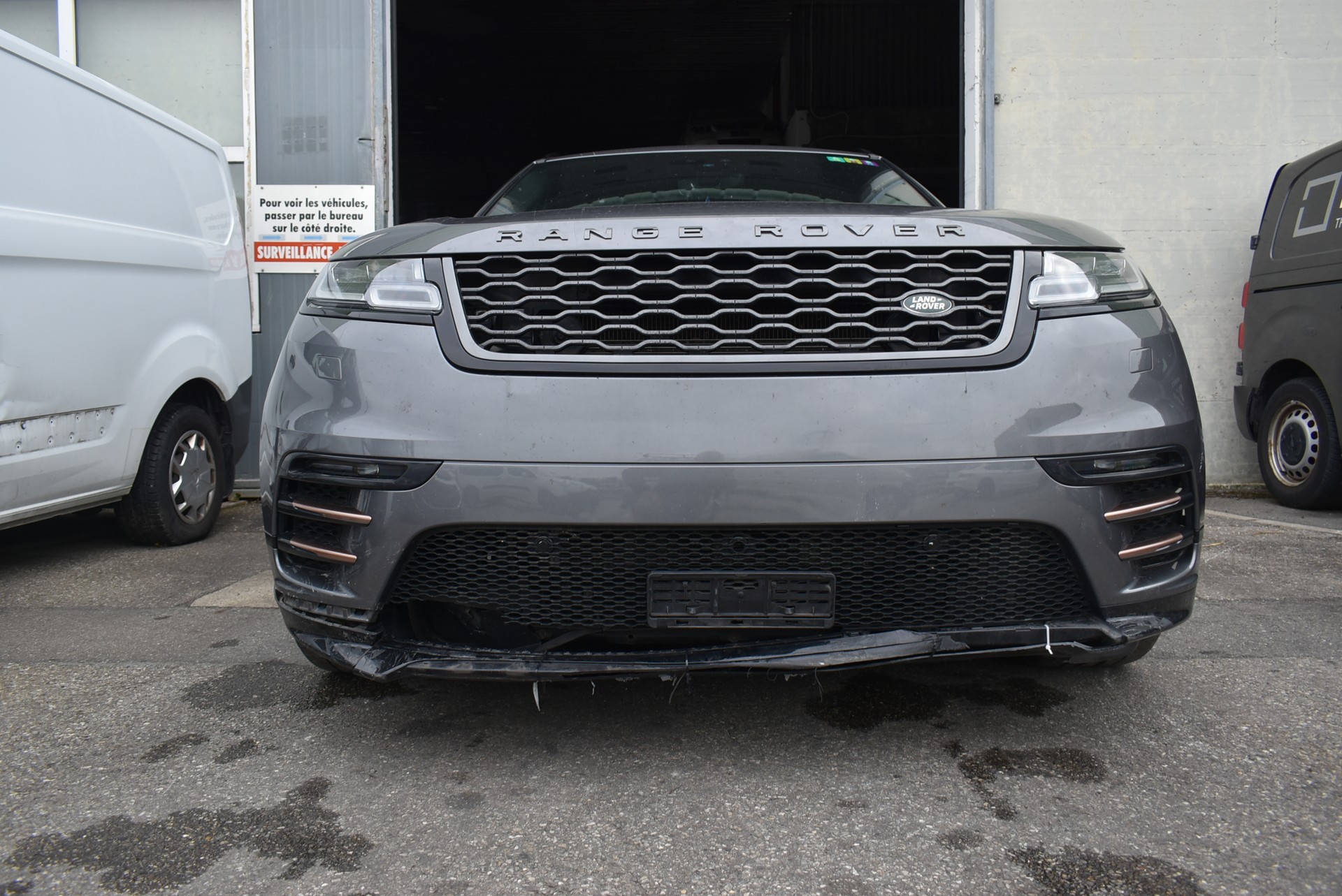 LAND ROVER Range Rover Velar D 240 Automatic-image-1