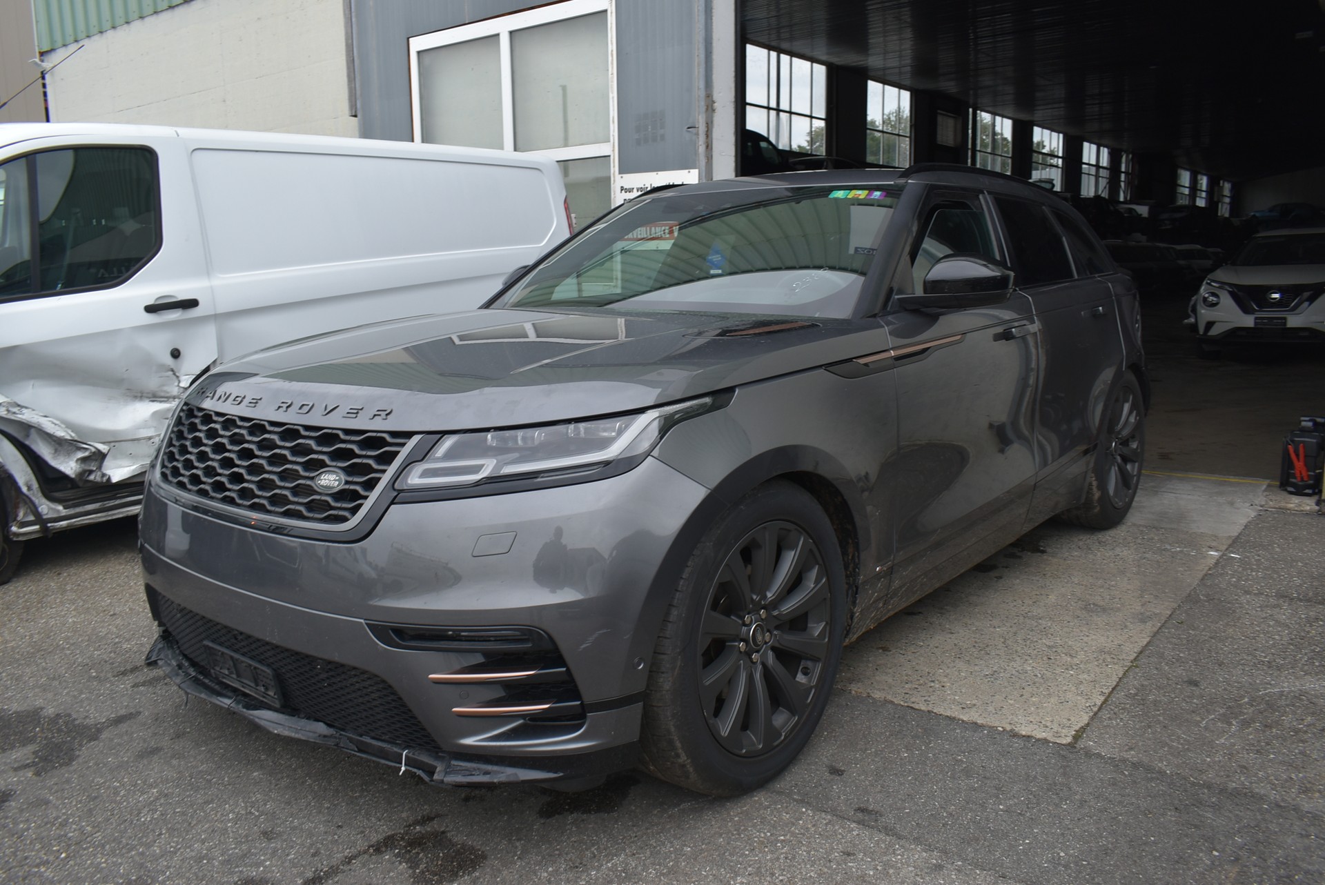 LAND ROVER Range Rover Velar D 240 Automatic-image-2