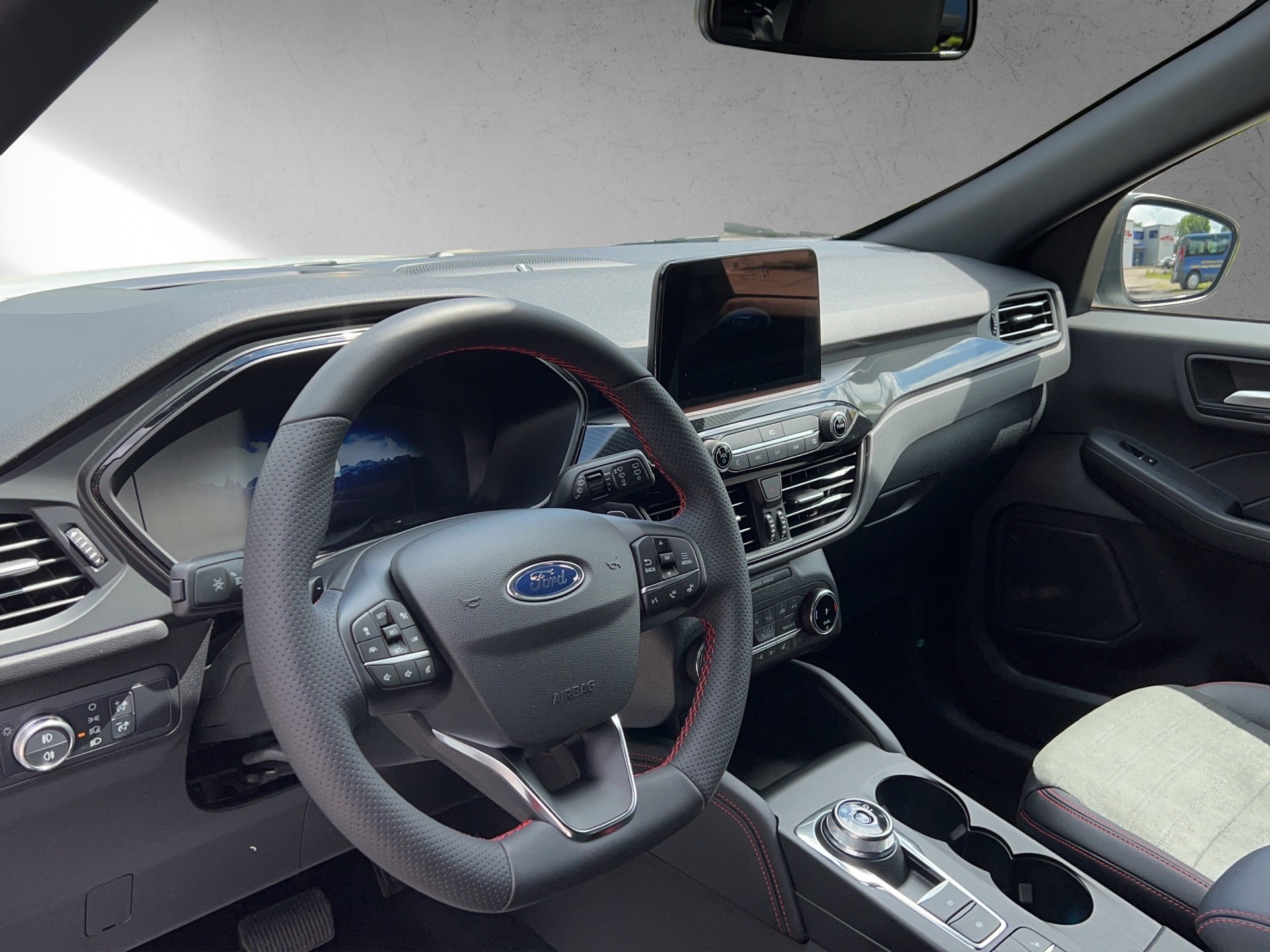 FORD Kuga 2.0 TDCi EcoBlue ST-Line 4WD-image-5