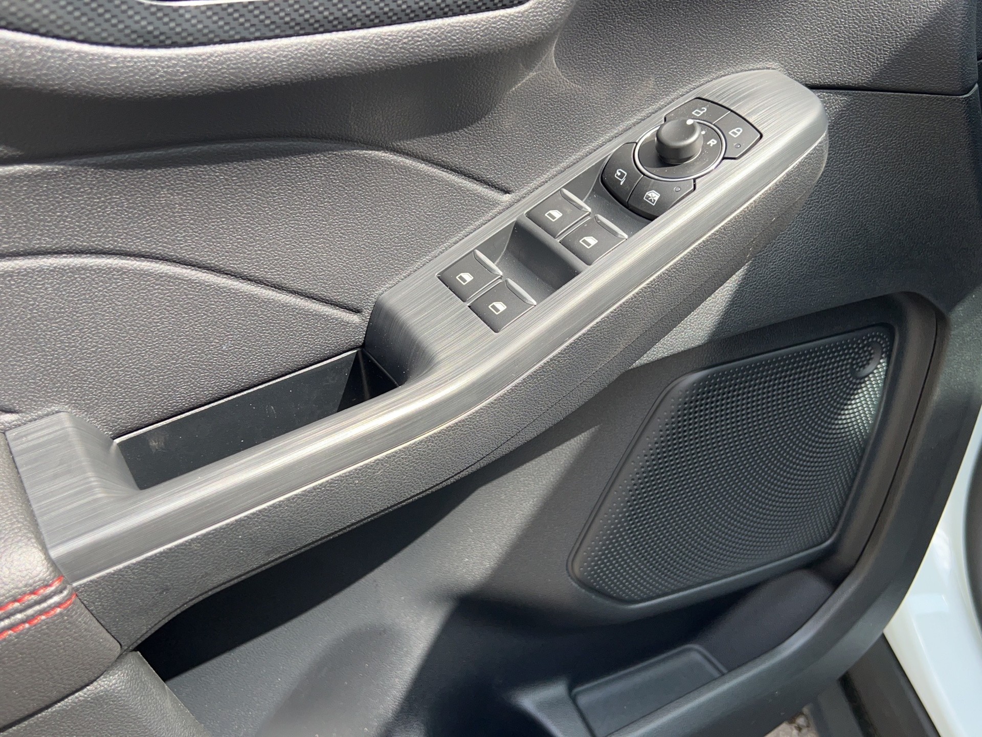 FORD Kuga 2.0 TDCi EcoBlue ST-Line 4WD-image-8