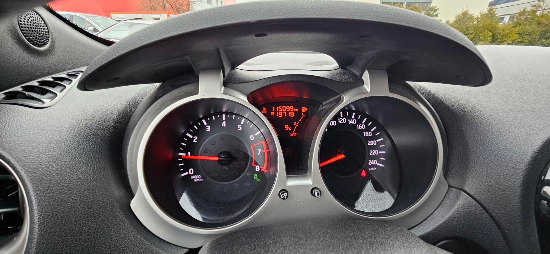 NISSAN Juke 1.2 DIG-T acenta-image-6