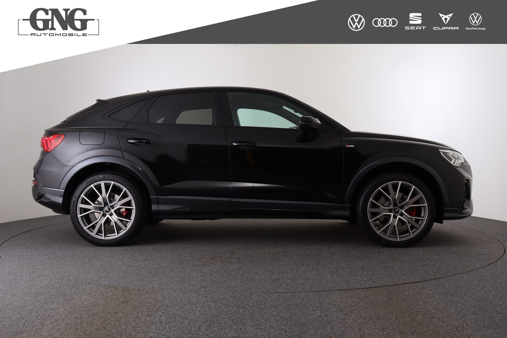 AUDI Q3 Sportback 40 TFSI S line quattro S-tronic-image-5