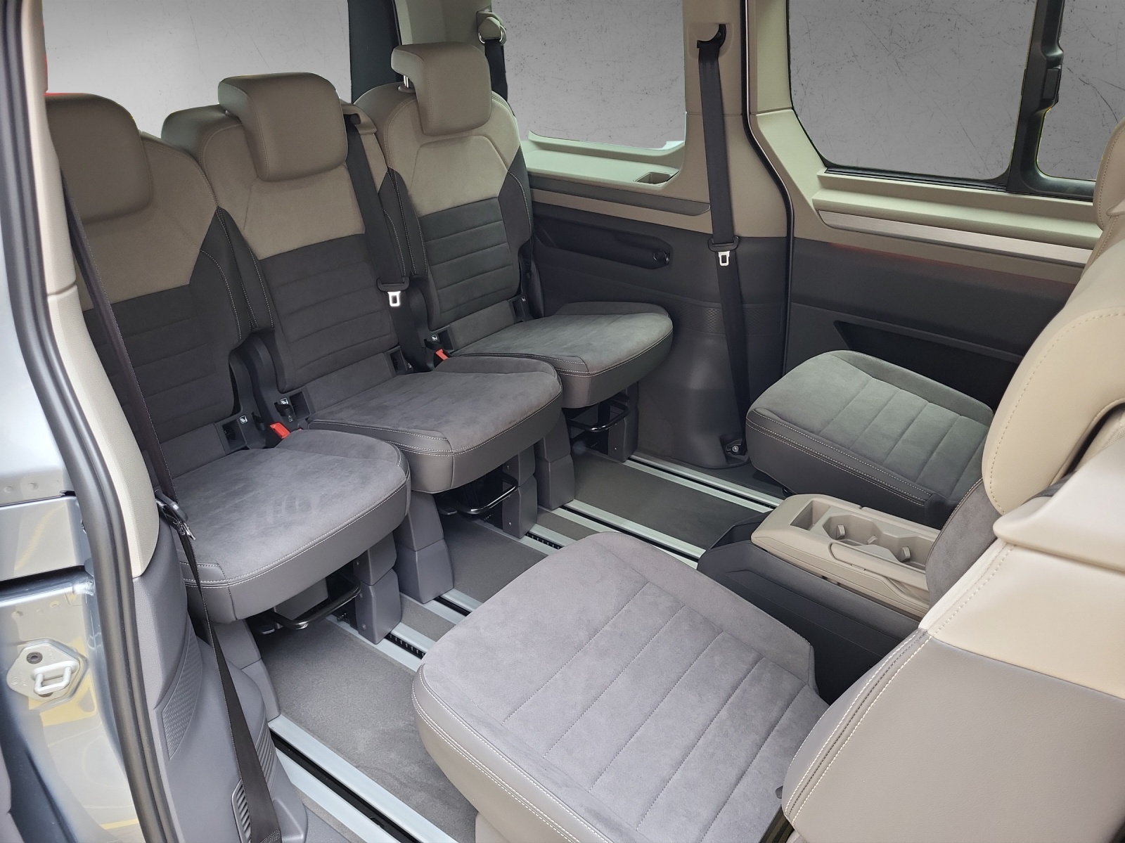VW Multivan Life Edition 2.0TSI 204PS DSG-image-16