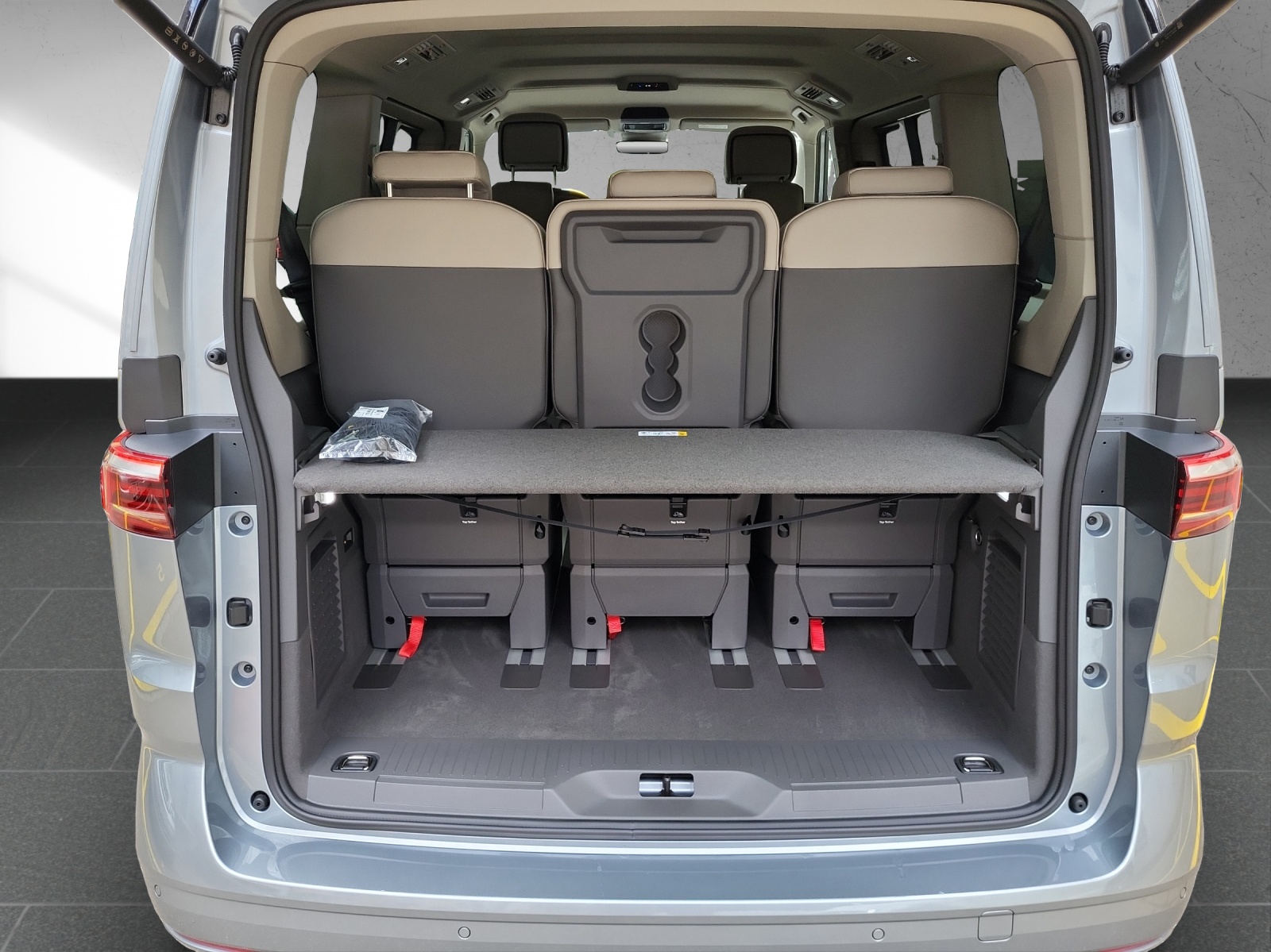 VW VW Multivan Life Edition 2.0TSI 204PS DSG-image-17