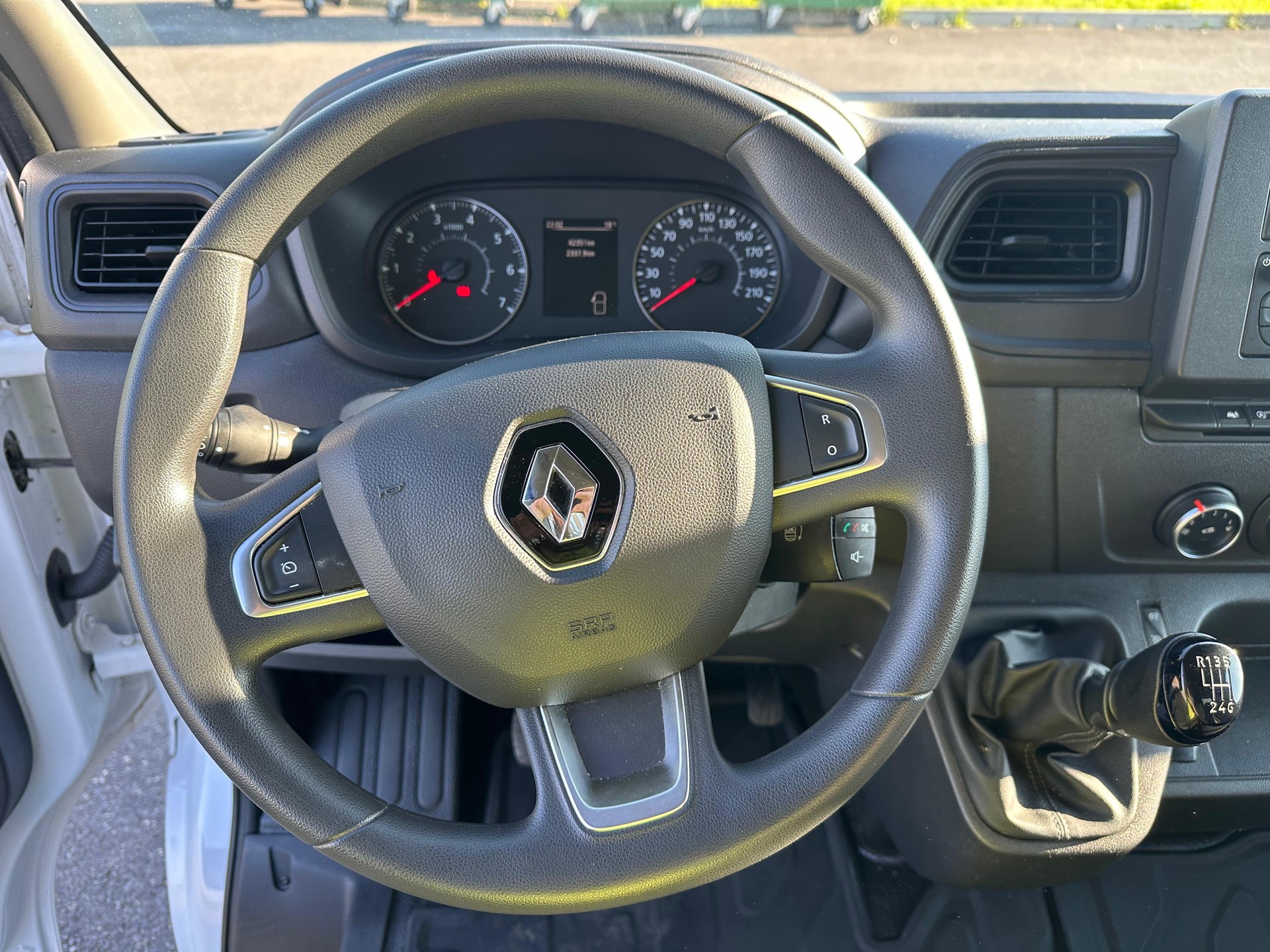 RENAULT T35 dCi165-image-25