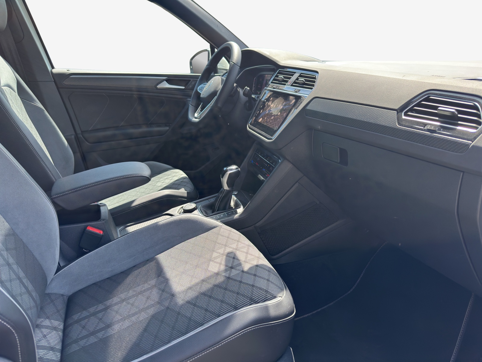 VW Tiguan 2.0TSI R-Line 4Motion DSG-image-13