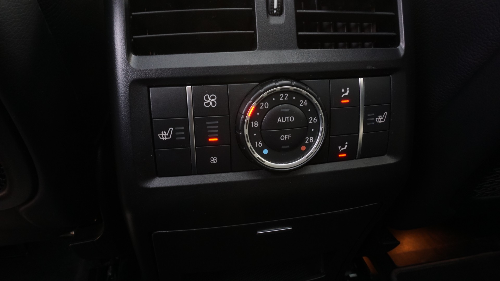 MERCEDES-BENZ GLE 43 AMG-image-21