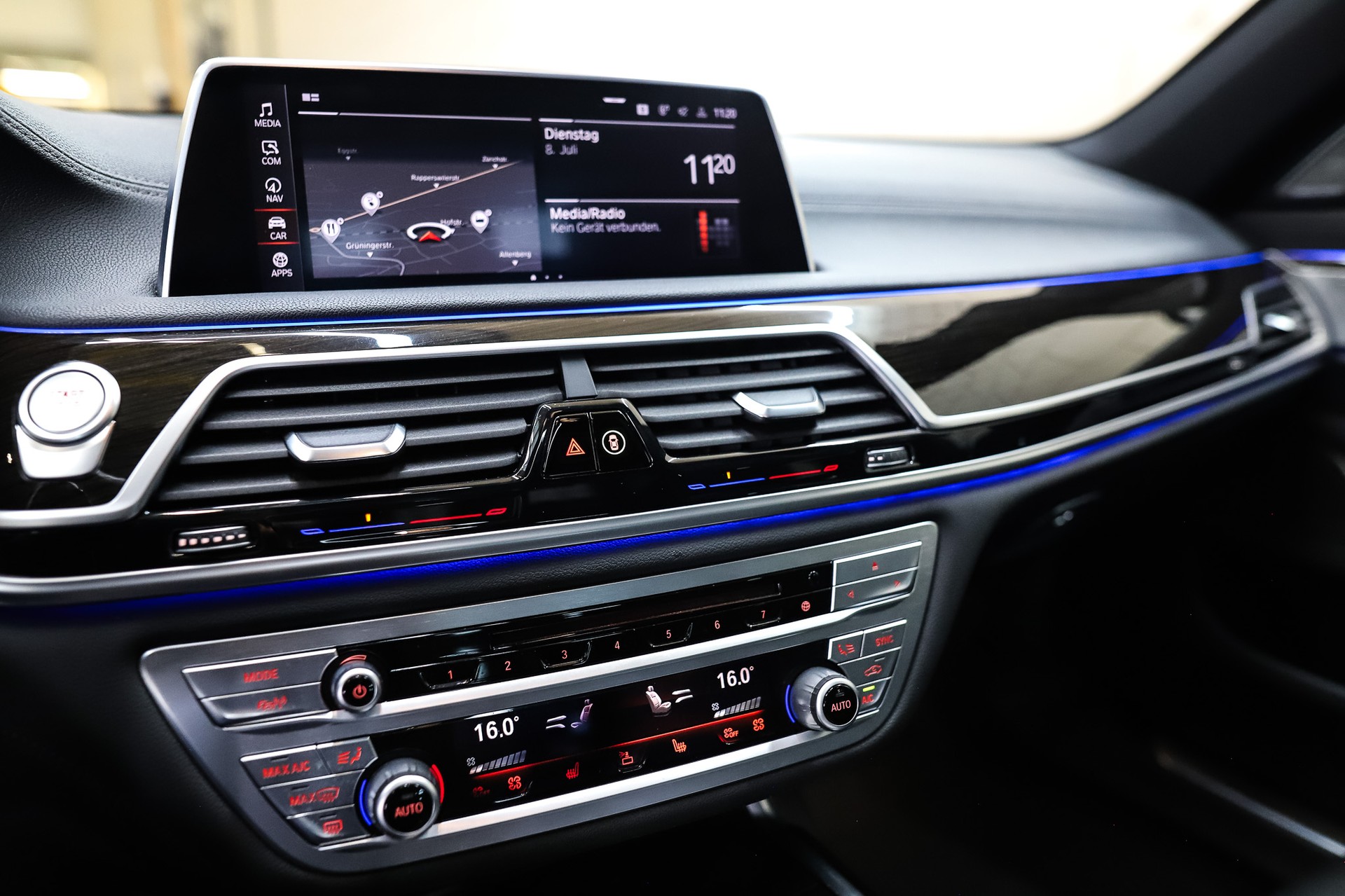 BMW 745Le xDrive Steptronic-image-18