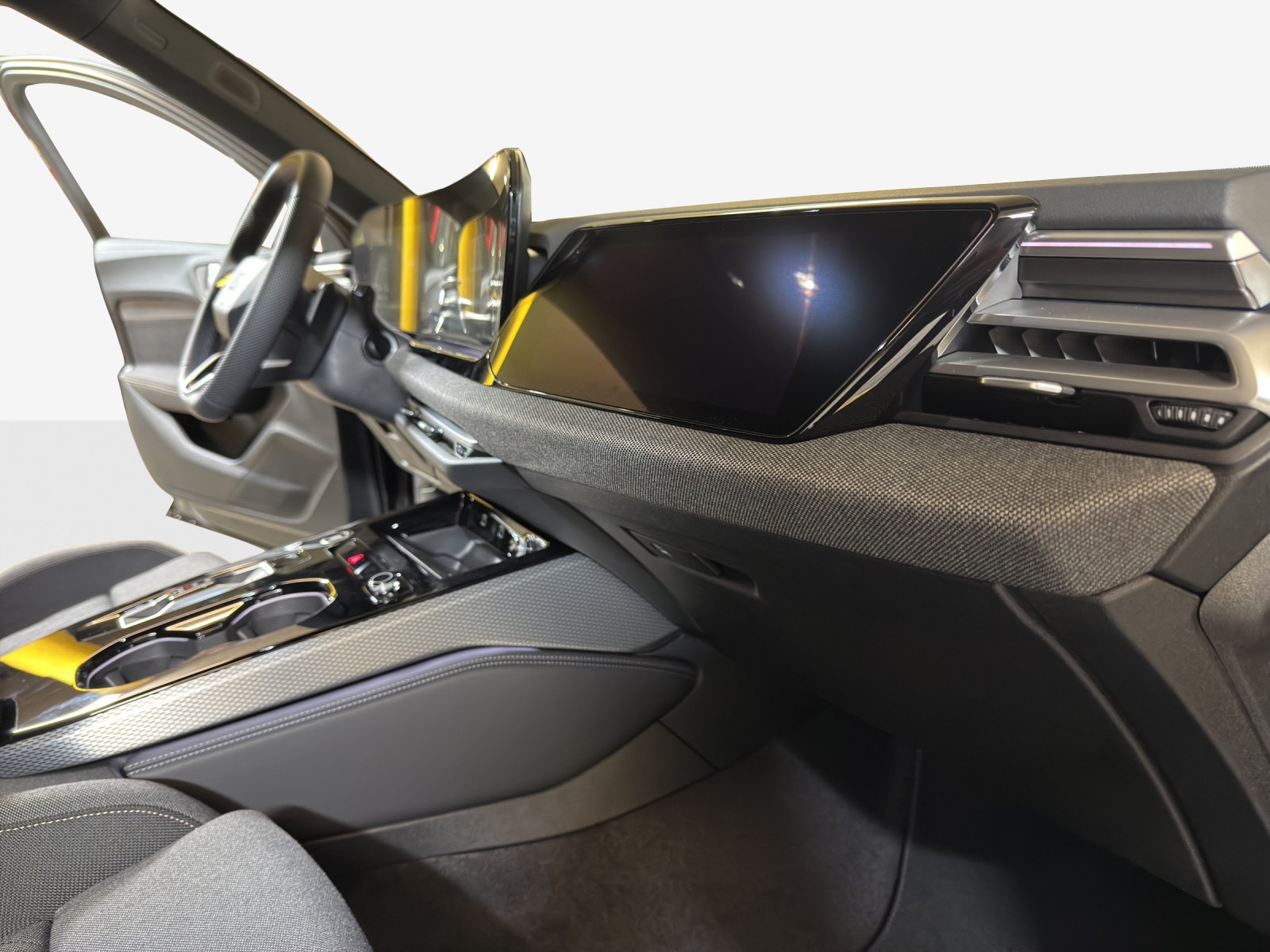 AUDI A5 Avant e-hybrid quattro Attraction 220 kW S tronic-image-14