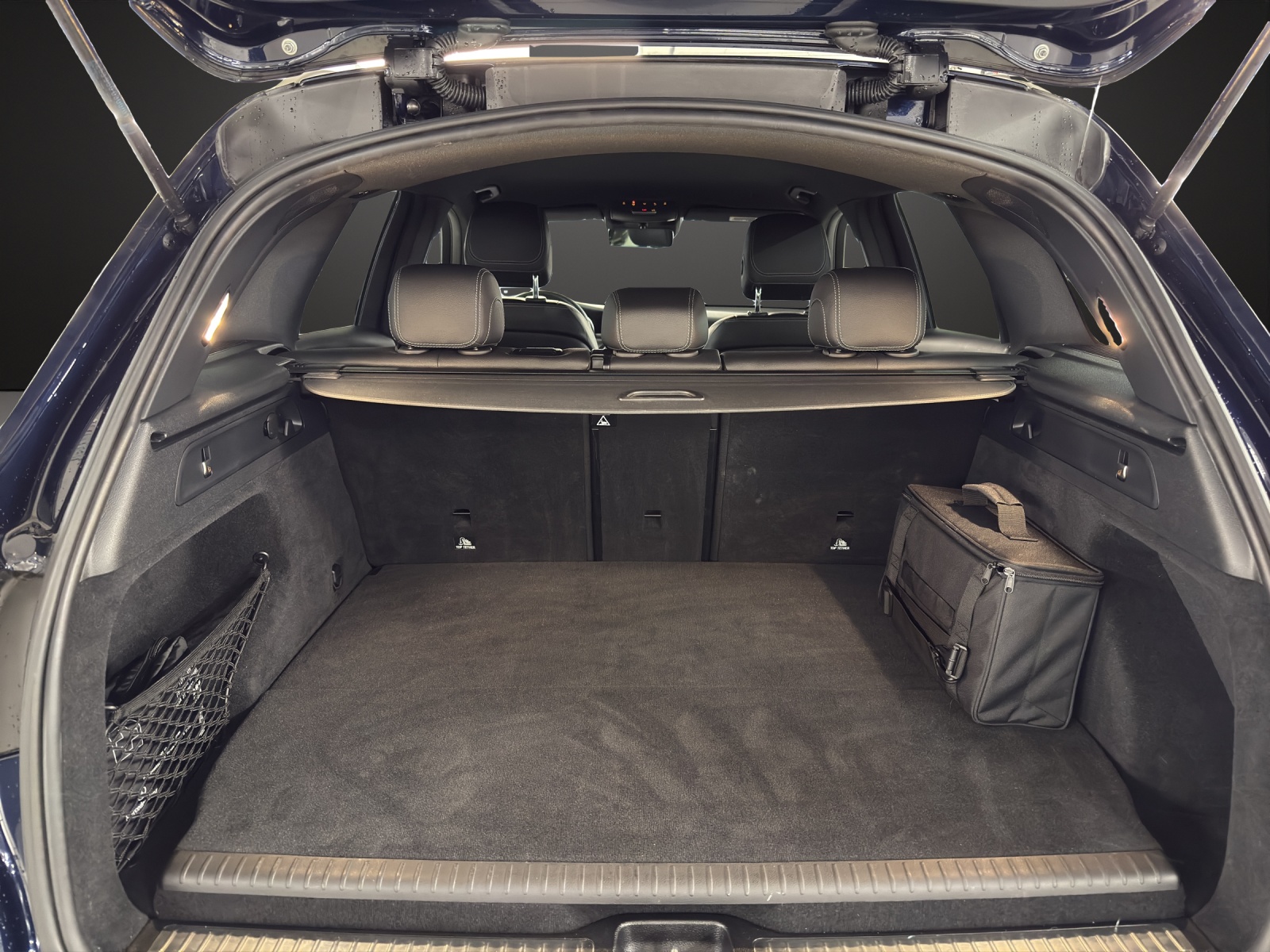MERCEDES-BENZ GLC 300 de AMG Line 4Matic 9G-Tronic-image-13