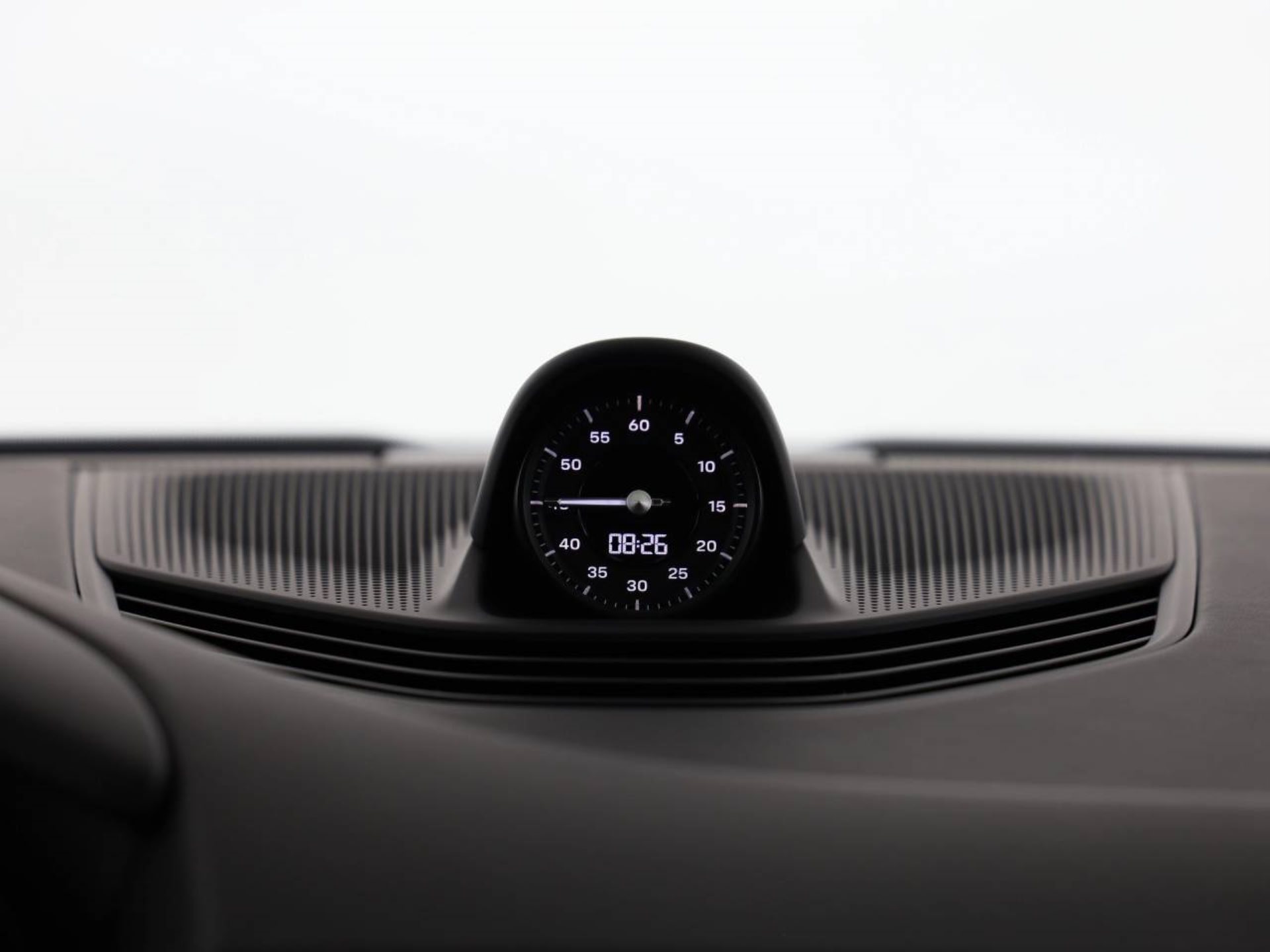 PORSCHE Taycan GTS Sport Turismo-image-11