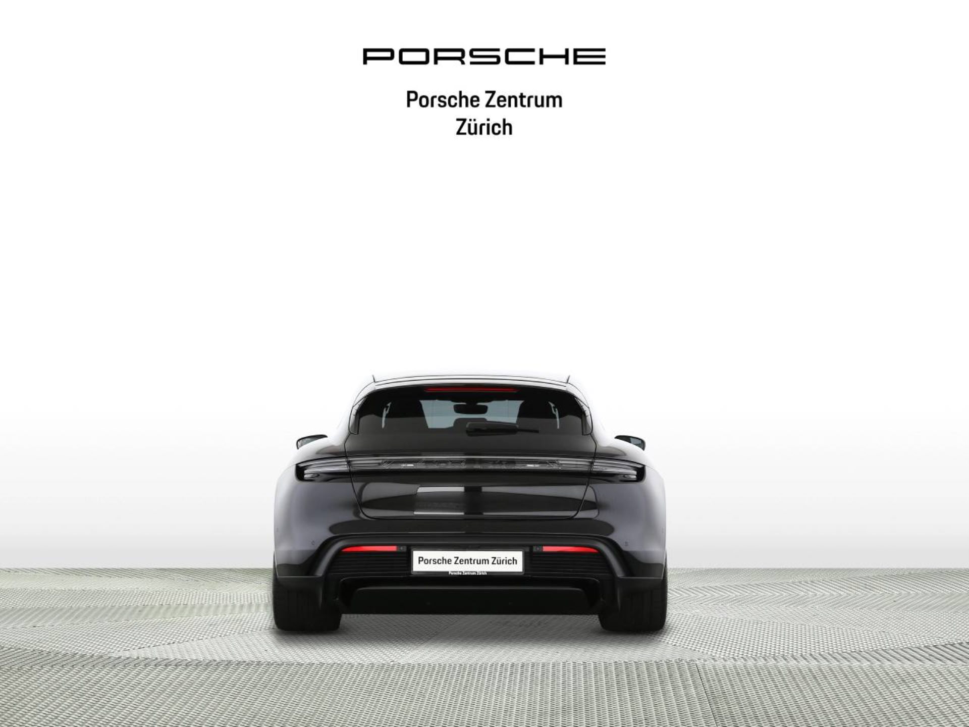 PORSCHE Taycan GTS Sport Turismo-image-7