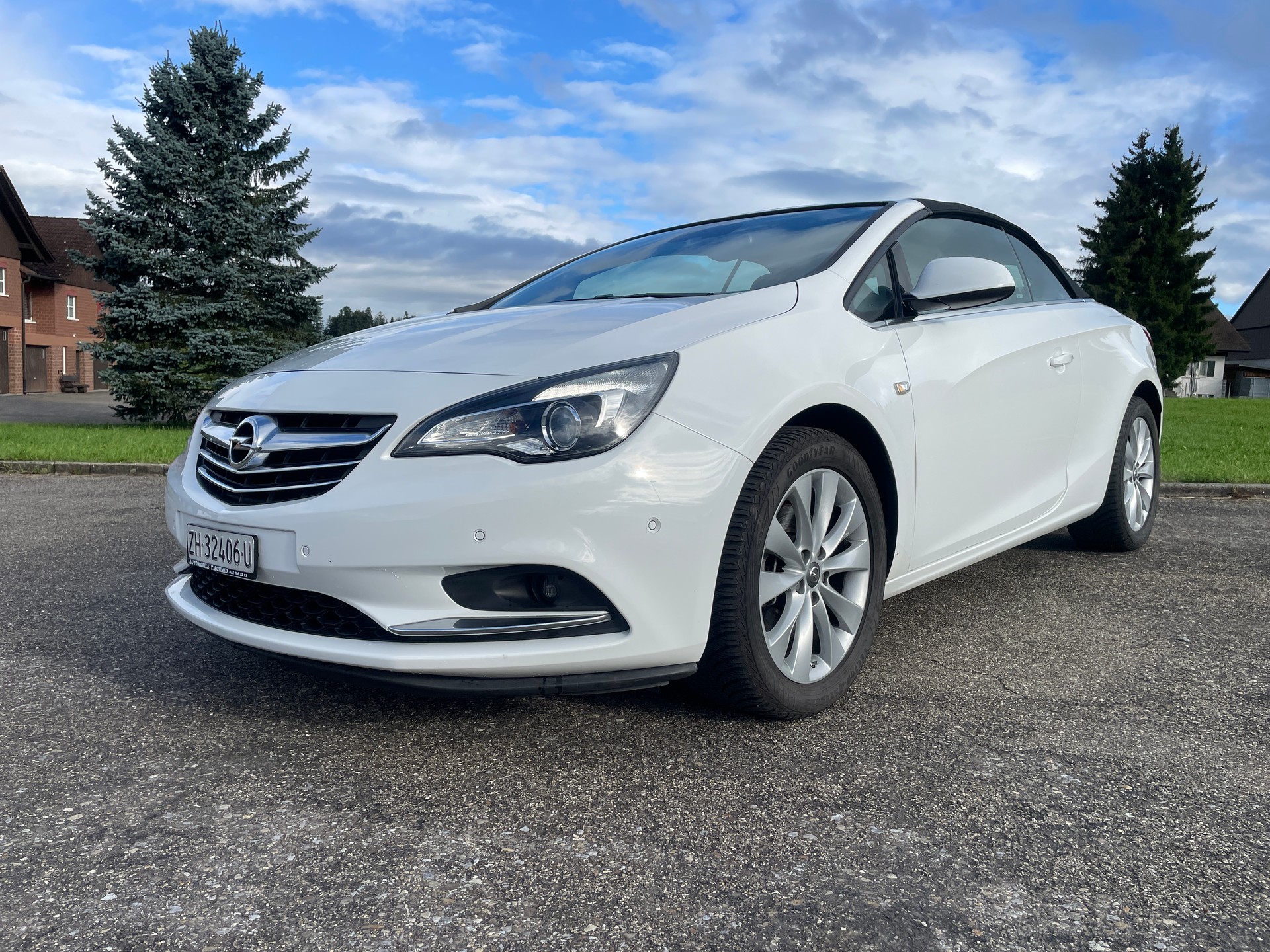 OPEL Cascada 1.6i 16V Cosmo