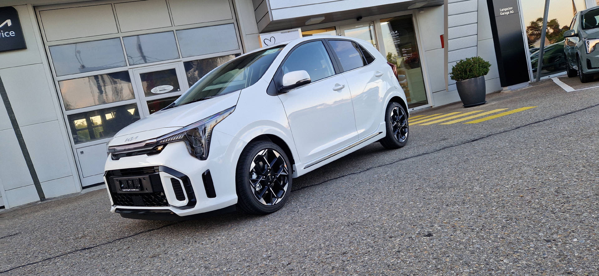 KIA Picanto 1.2 CVVT GT Line - AMT-image-0