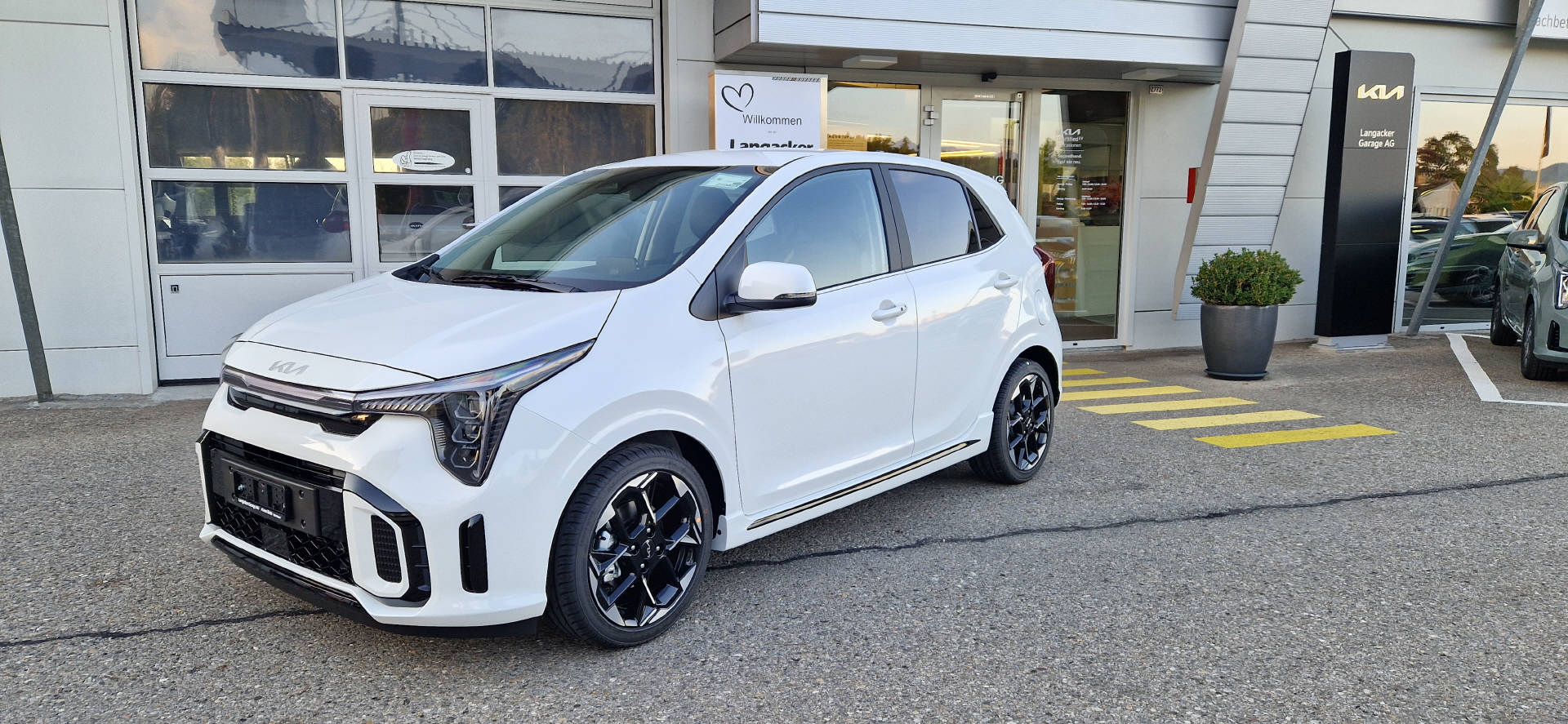 KIA Picanto 1.2 CVVT GT Line - AMT-image-1
