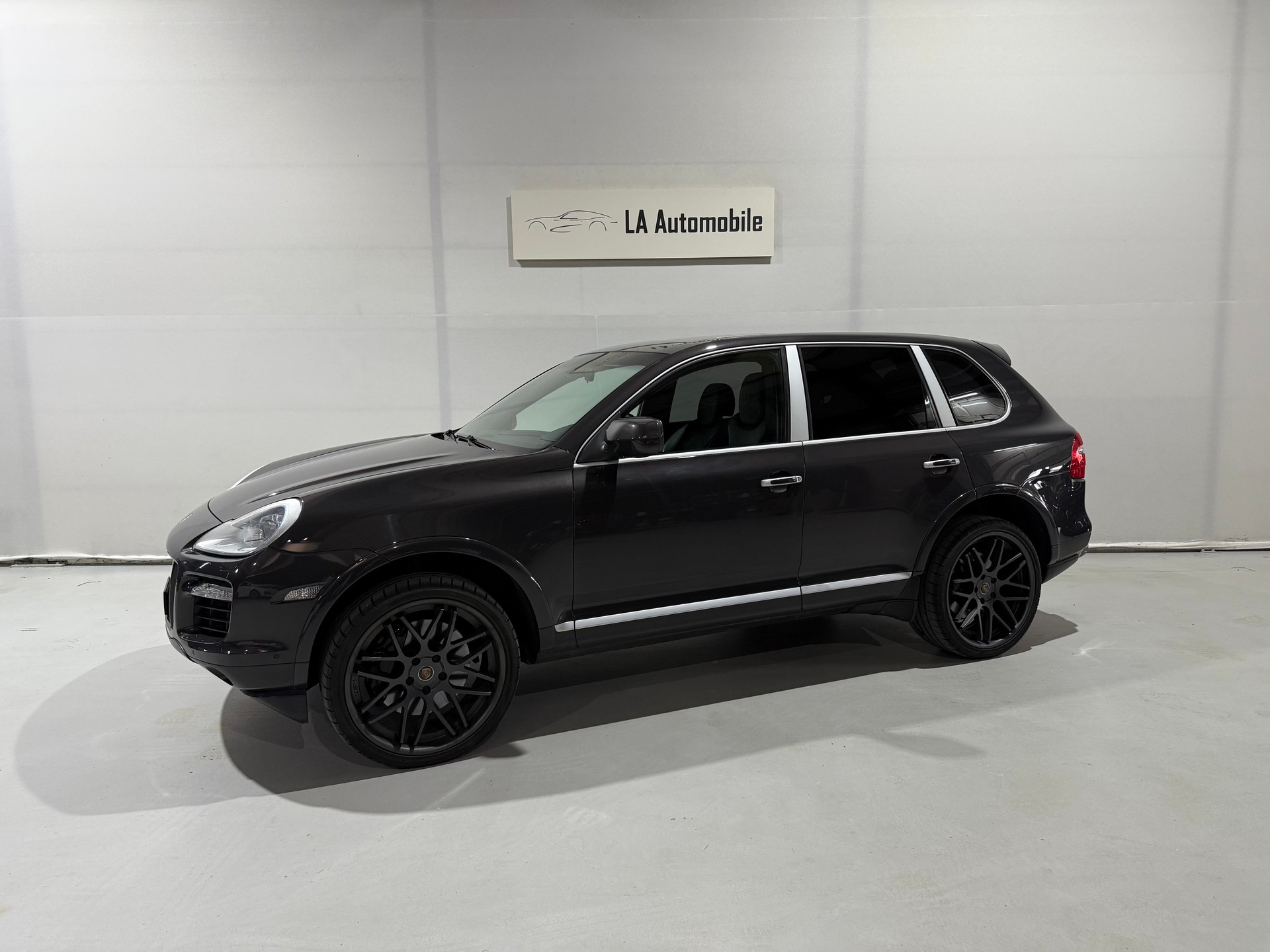 PORSCHE Cayenne Turbo S-image-1