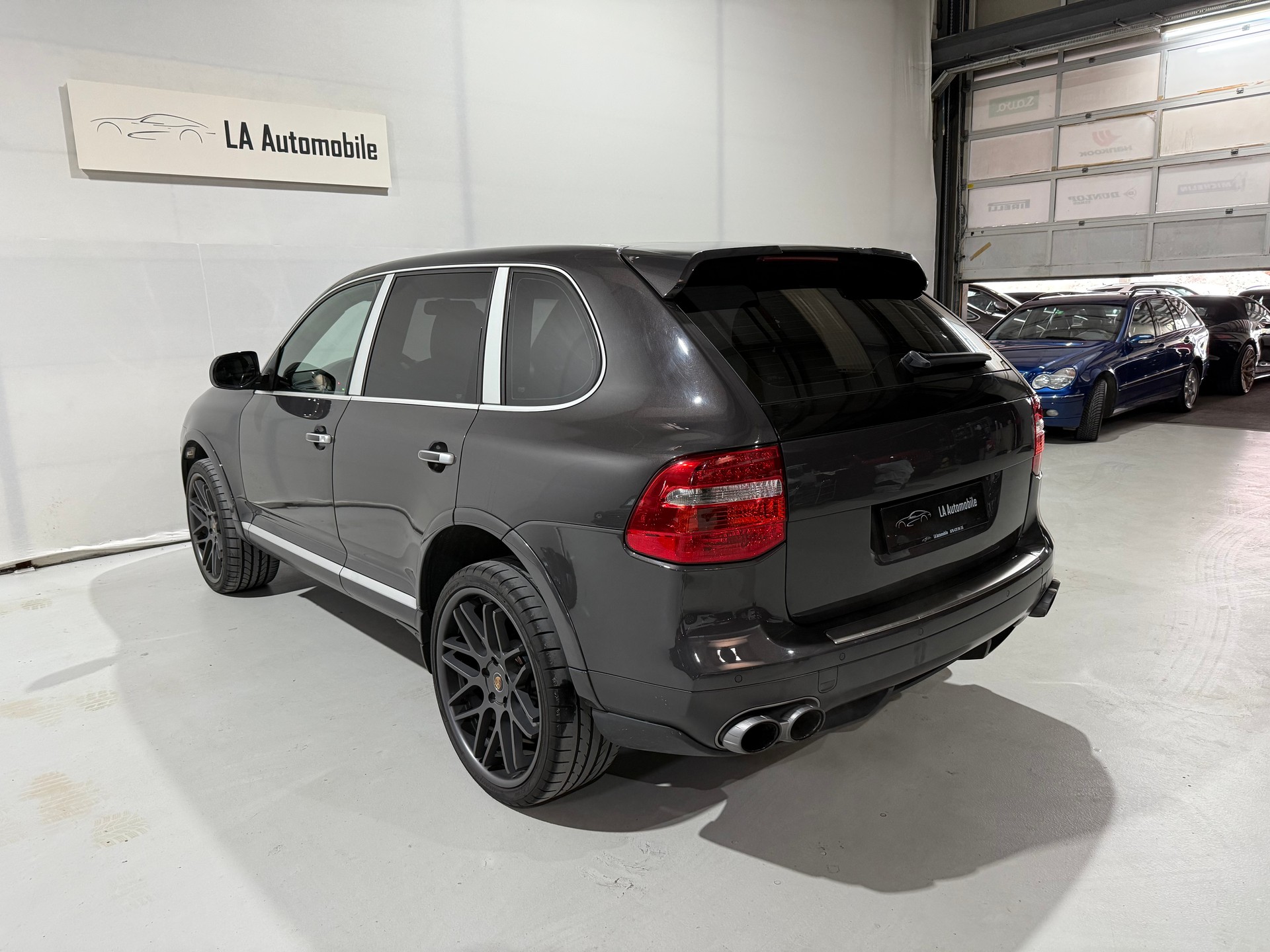 PORSCHE Cayenne Turbo S-image-9