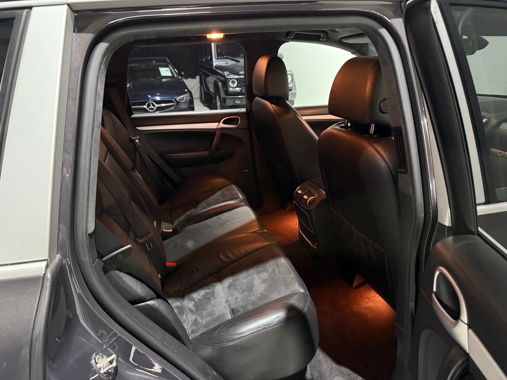 PORSCHE Cayenne Turbo S-image-15