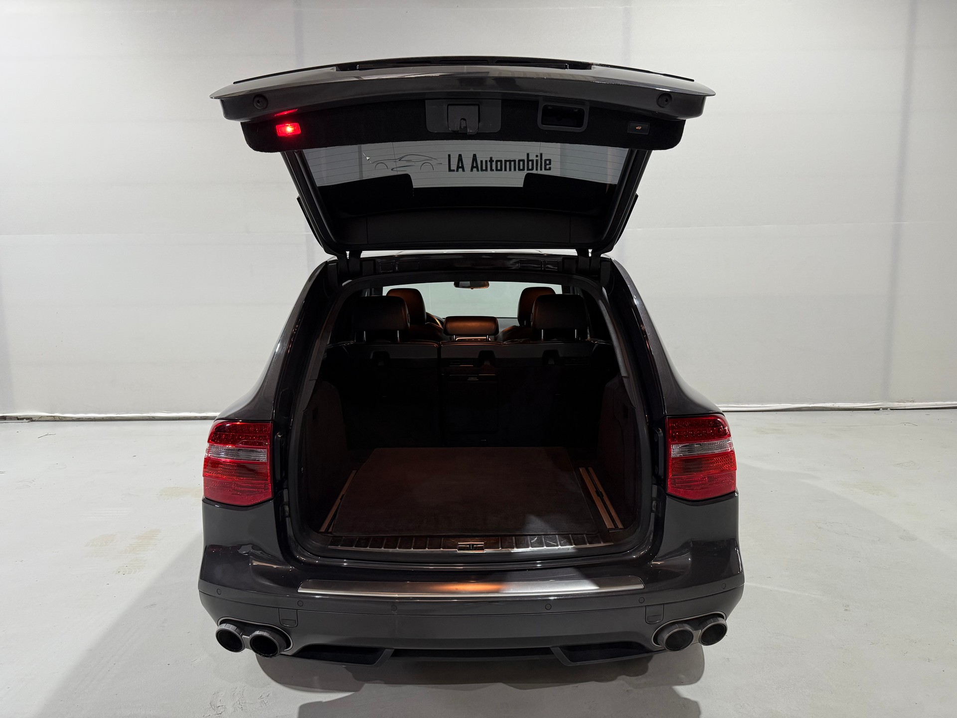 PORSCHE Cayenne Turbo S-image-10