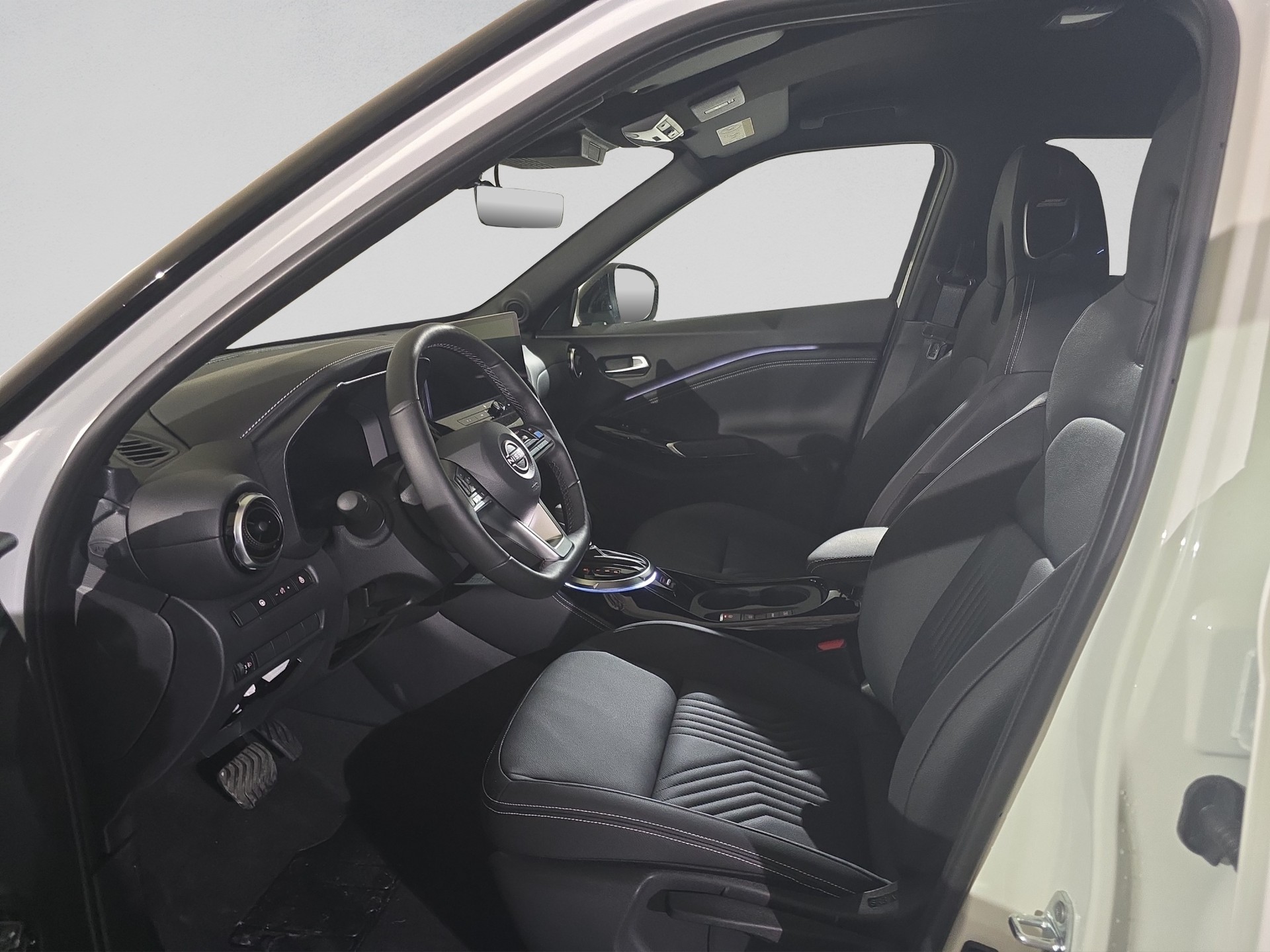 NISSAN Juke 1.6 FHEV Tekna-image-8