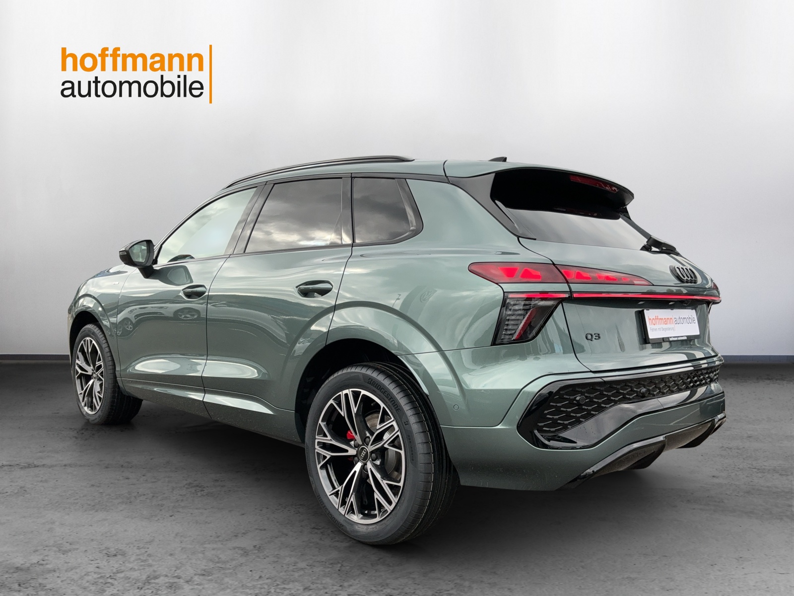 AUDI Q3 SUV 110 kW TFSI S tronic-image-5