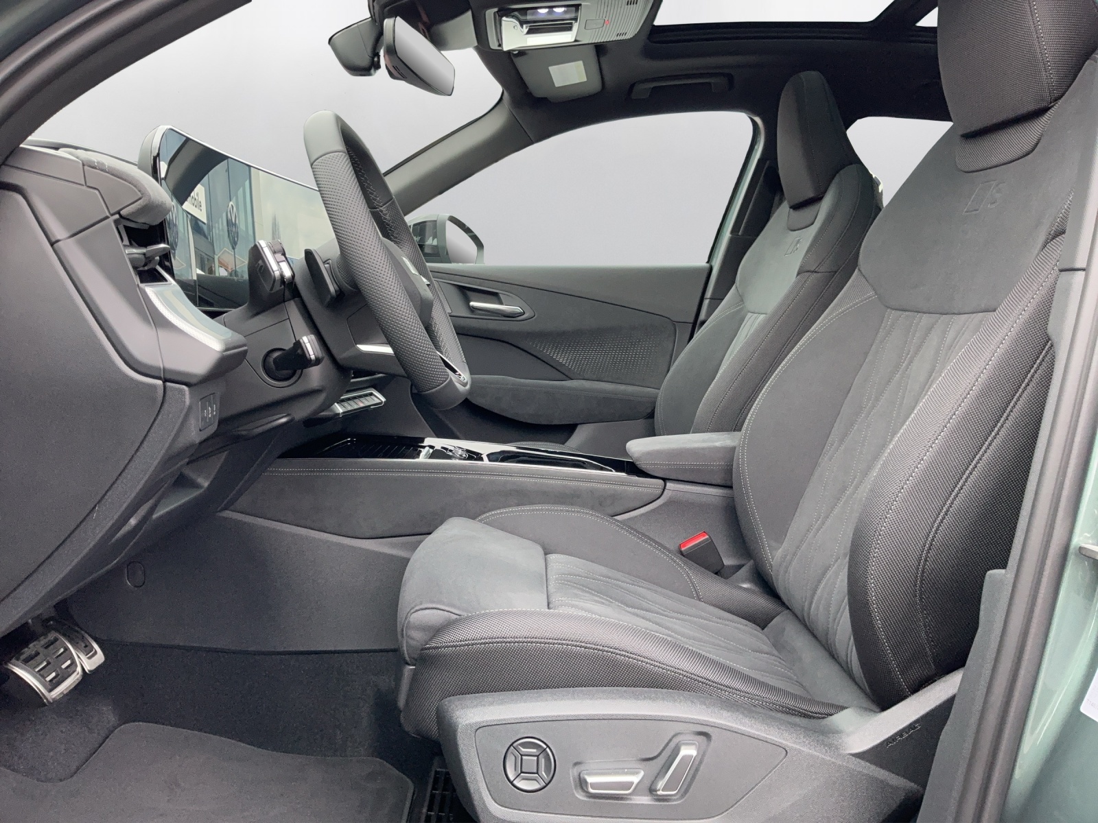 AUDI Q3 SUV 110 kW TFSI S tronic-image-9