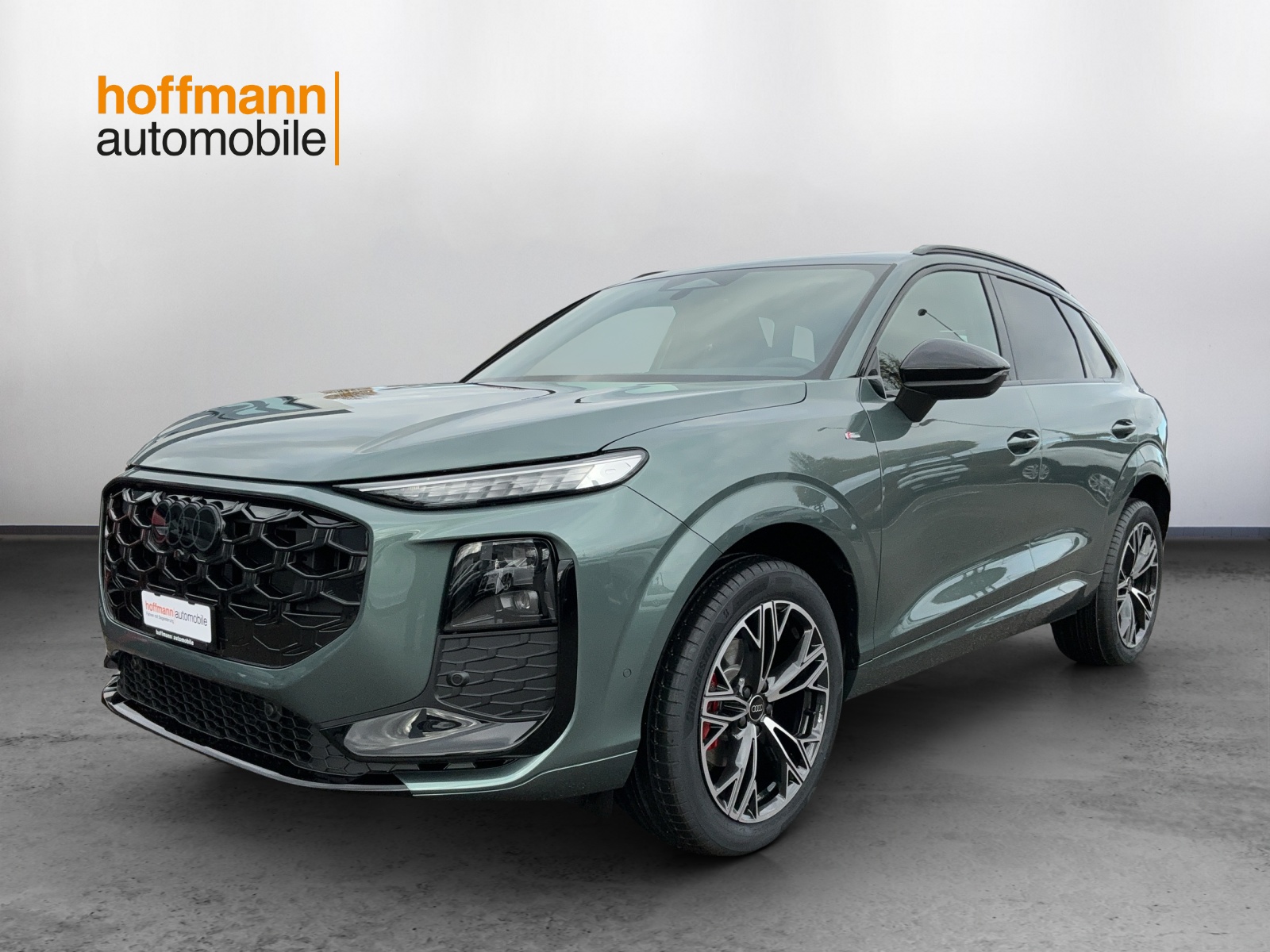 AUDI Q3 SUV 110 kW TFSI S tronic-image-0