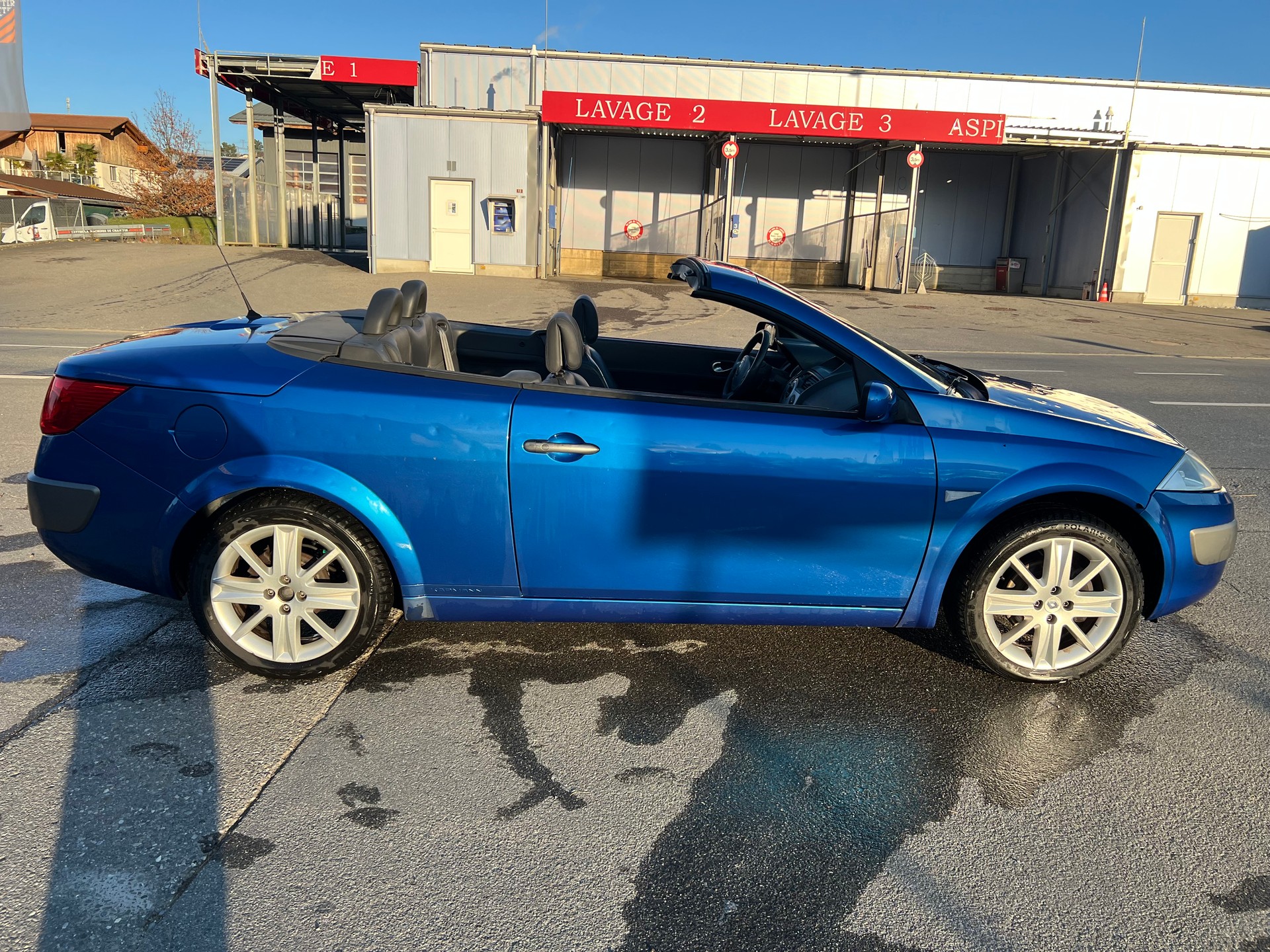 RENAULT Mégane C-C 2.0 16V Privilège Luxe-image-6