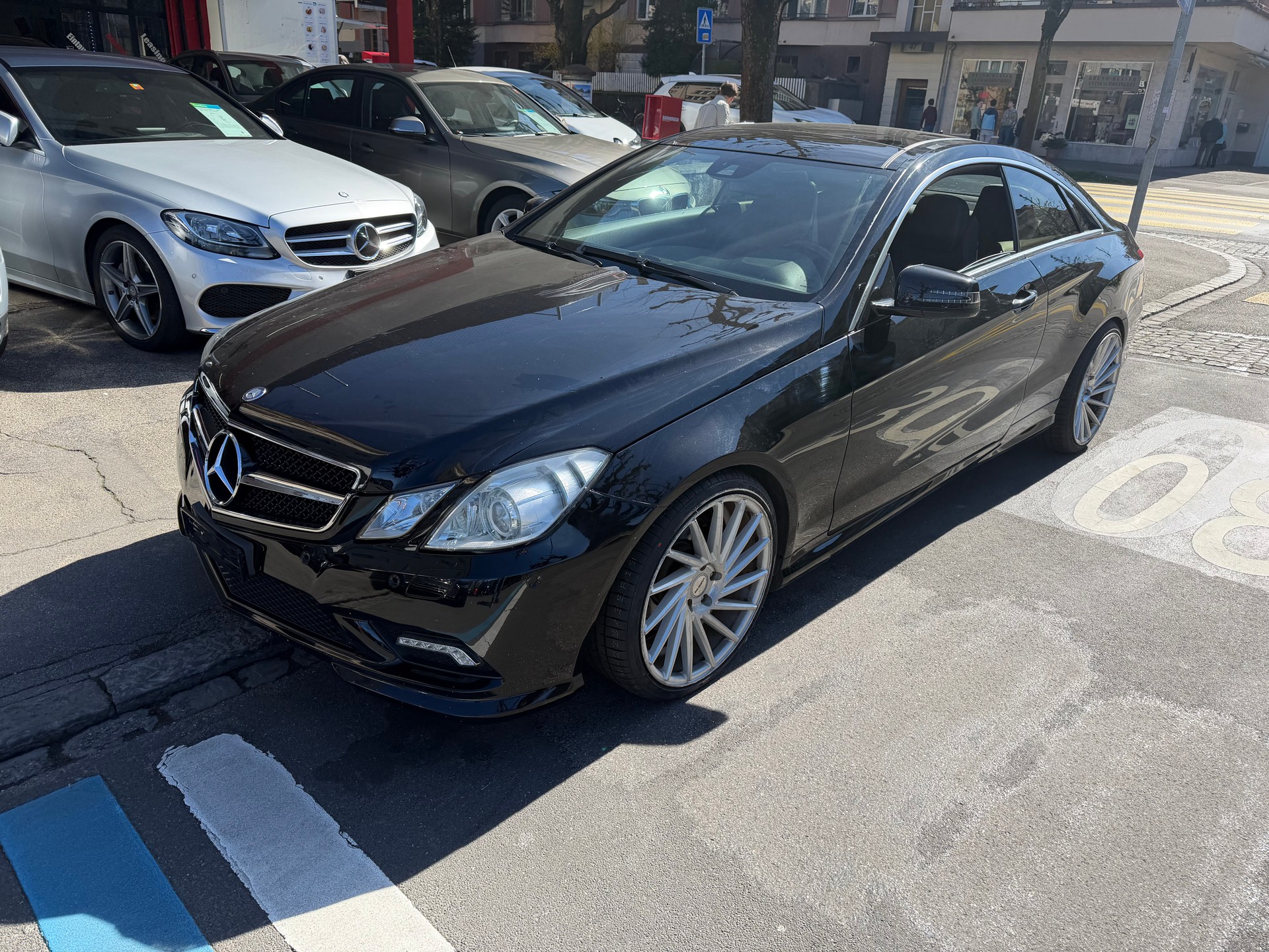 MERCEDES-BENZ E 200 CGI BlueEfficiency My Star Automatic-image-0