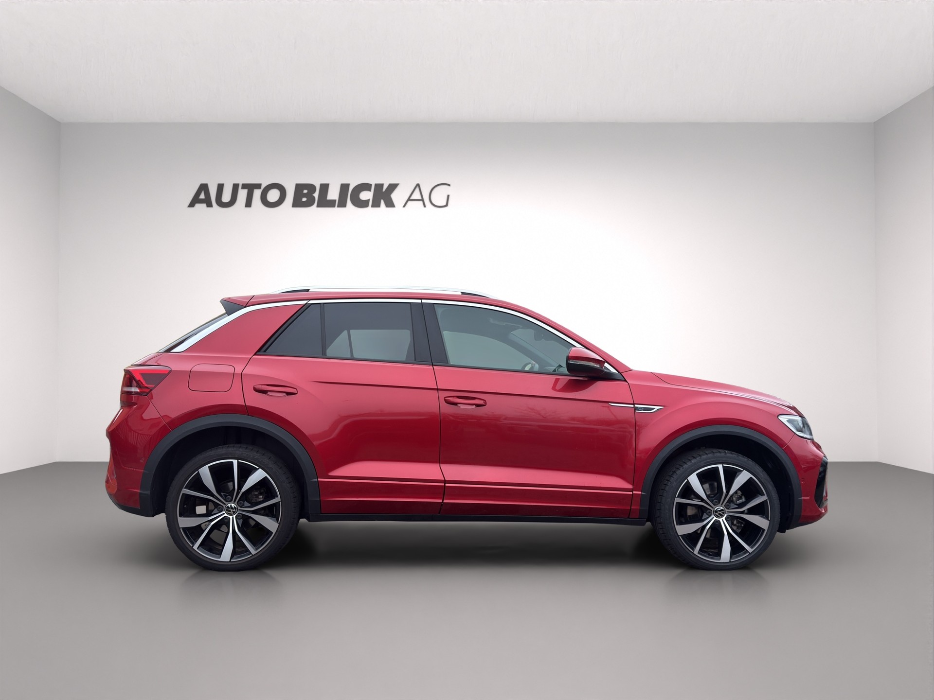 VW T-Roc 2.0 TSI R-Line DSG 4Motion-image-4
