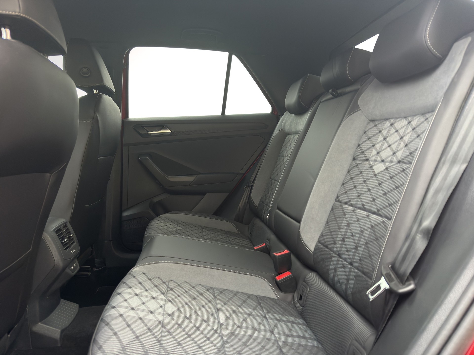 VW T-Roc 2.0 TSI R-Line DSG 4Motion-image-15
