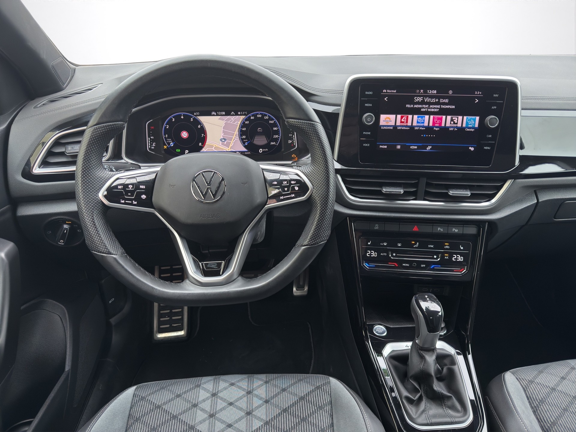 VW T-Roc 2.0 TSI R-Line DSG 4Motion-image-13