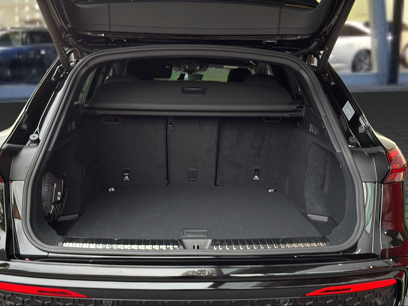 AUDI Q5 TDI quattro 150 kW S-tronic Mythosschwarz Metallic-image-5
